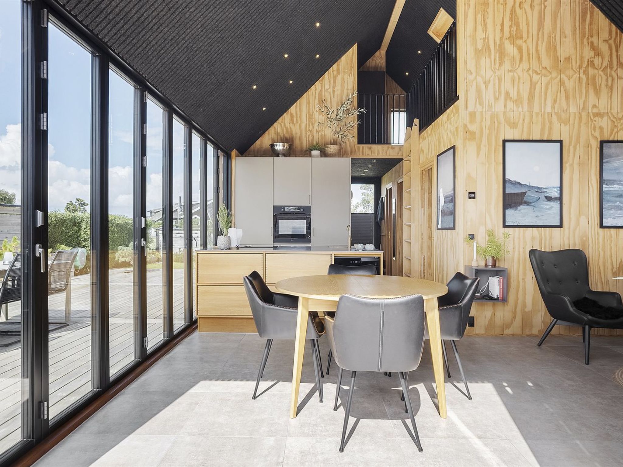 "Greta" - 125m from the sea