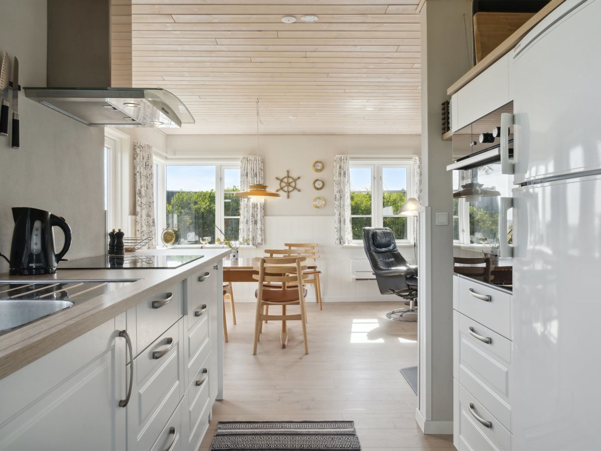 "Mirkka" - 50m from the sea - Binnen