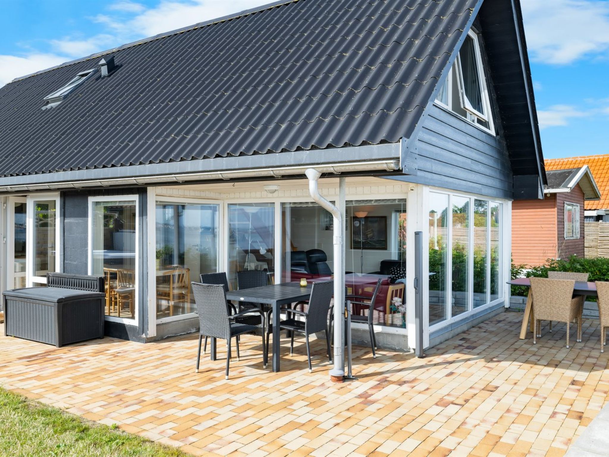 "Yngvy" - 10m from the sea-Buiten