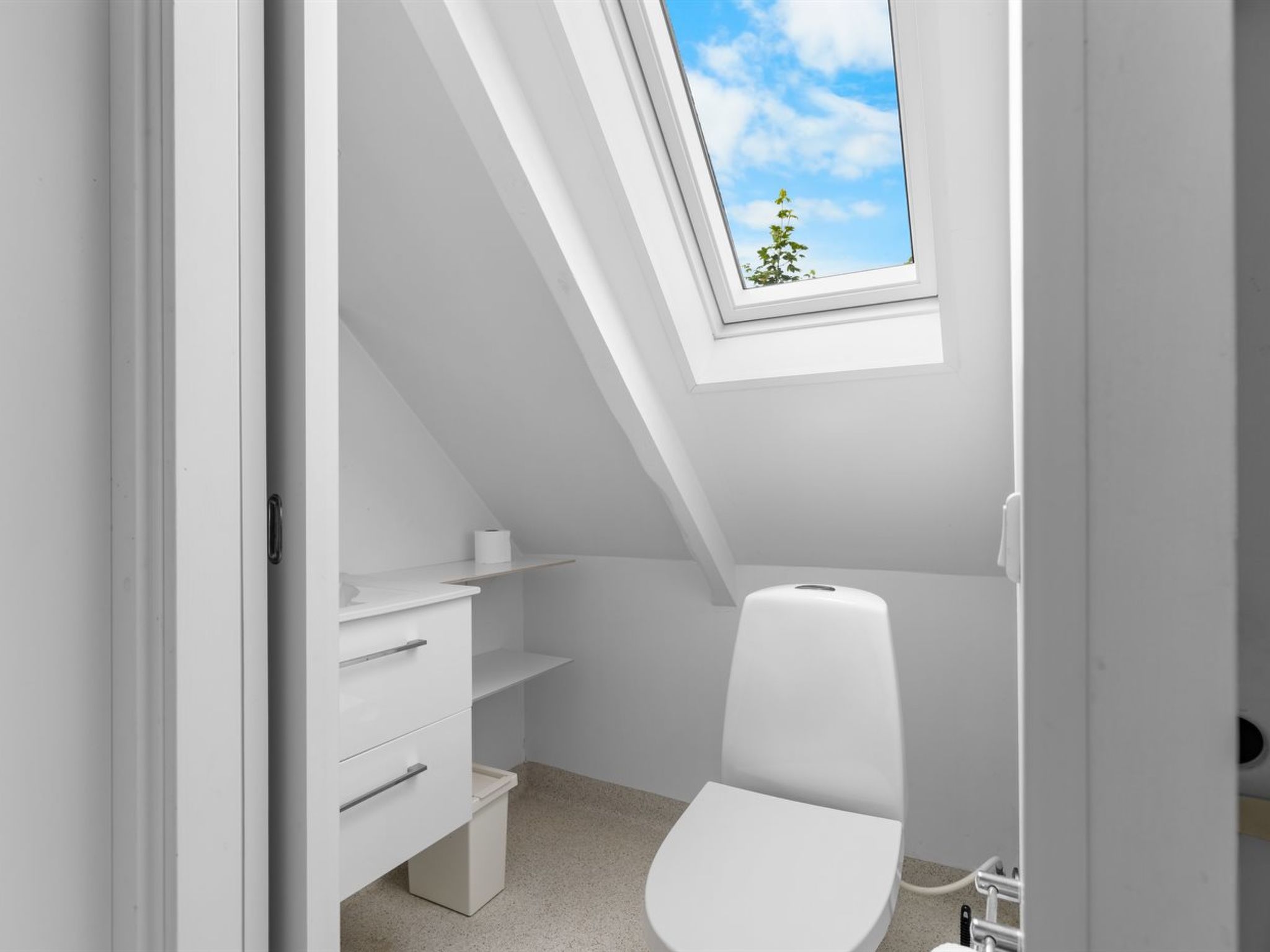 "Yngvy" - 10m from the sea-Binnen