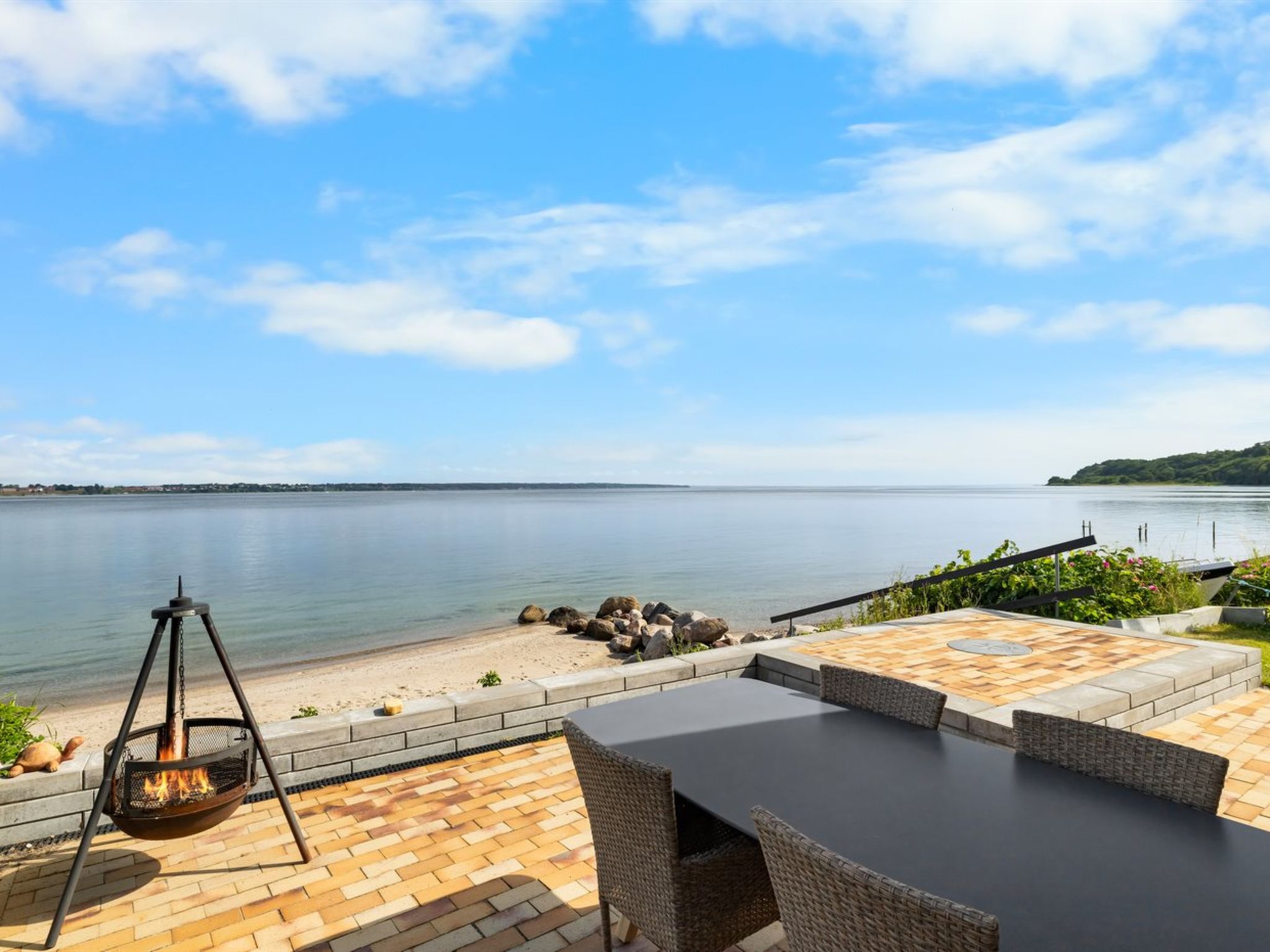 "Yngvy" - 10m from the sea-Buiten