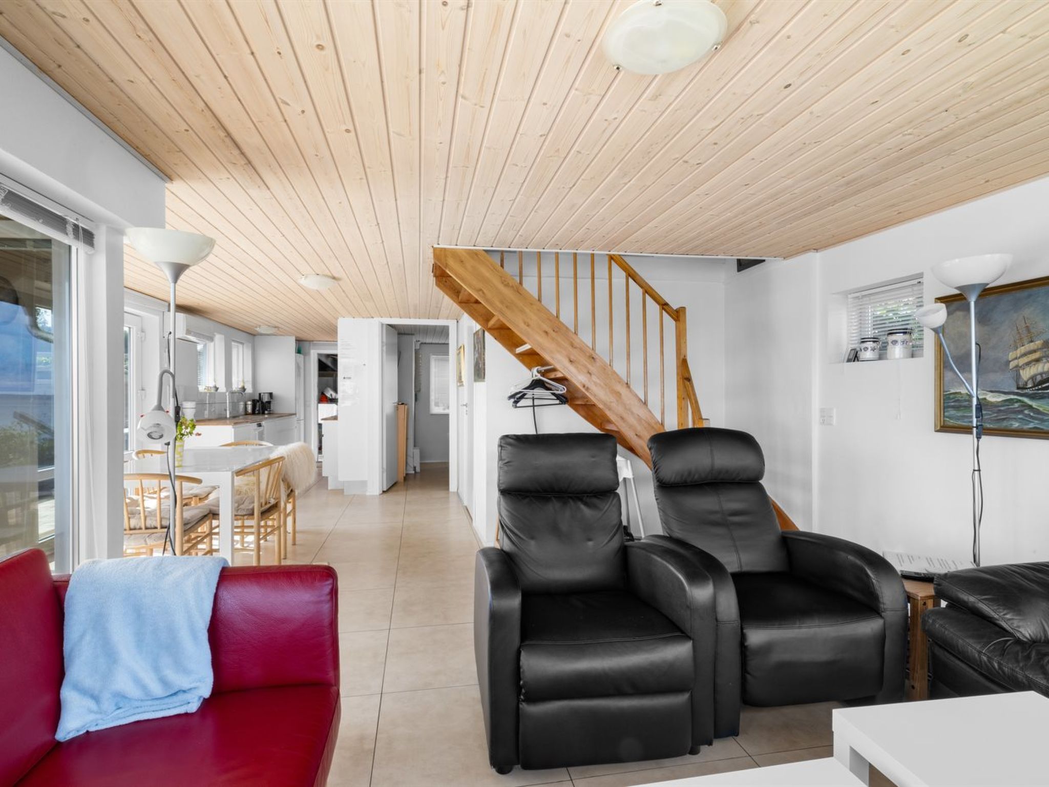 "Yngvy" - 10m from the sea - Binnen