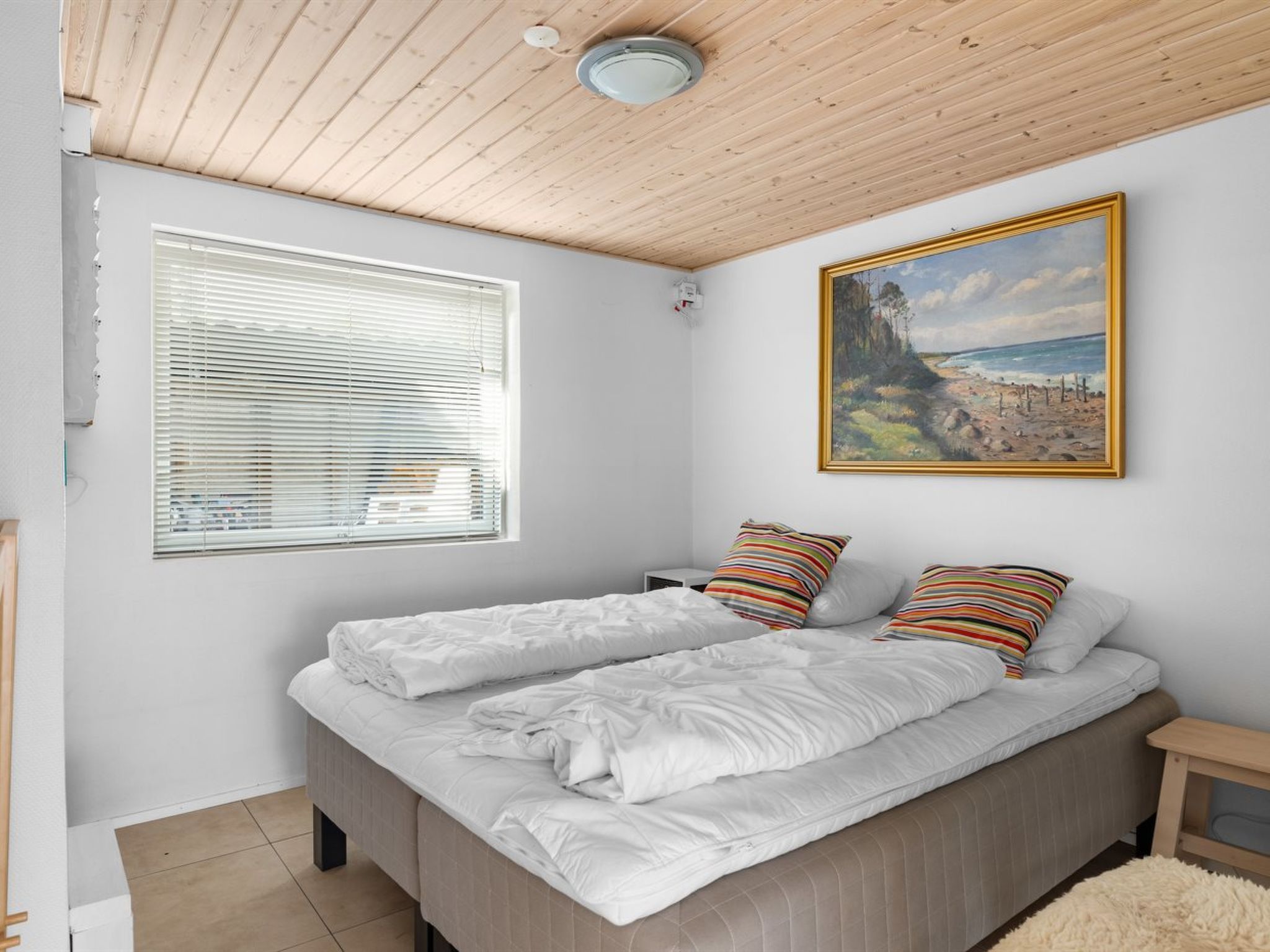 "Yngvy" - 10m from the sea - Binnen