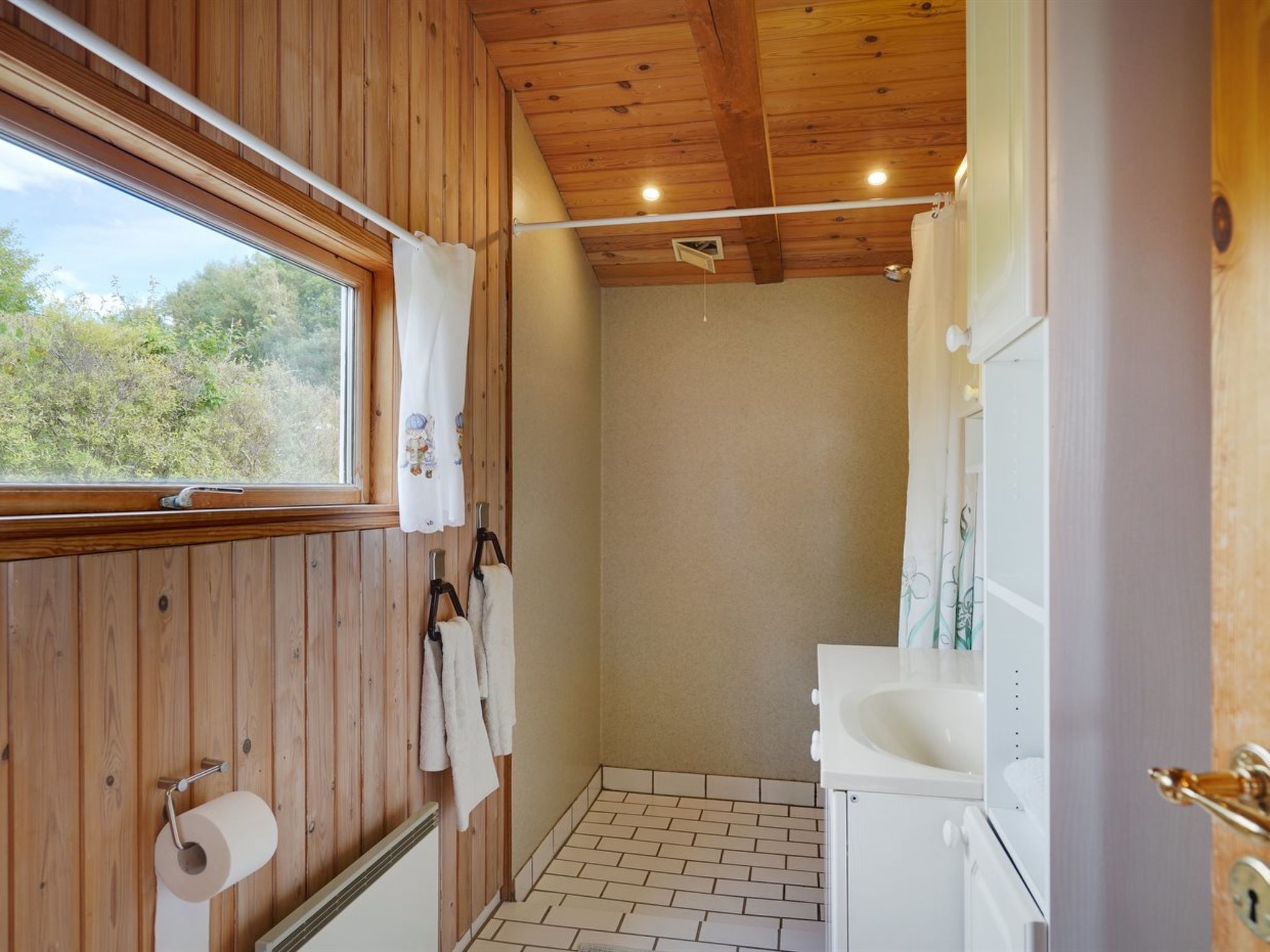 "Herulf" - 100m from the sea-Binnen