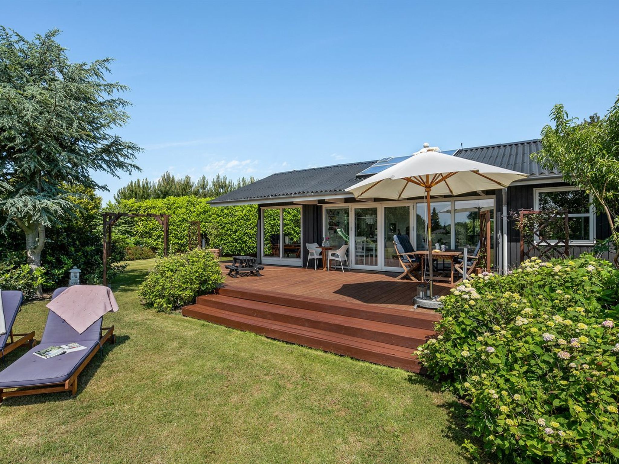 "Bisera" - 150m from the sea - Buiten