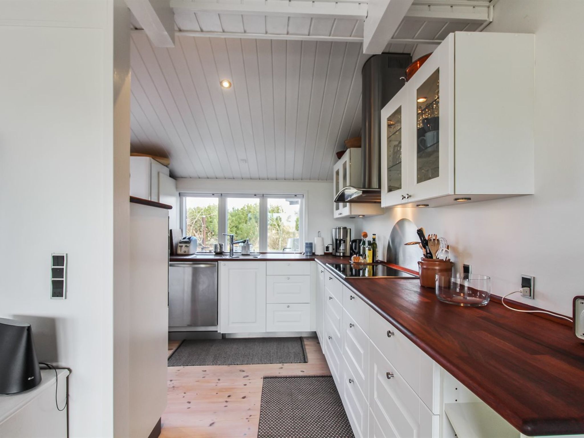 "Bisera" - 150m from the sea - Binnen