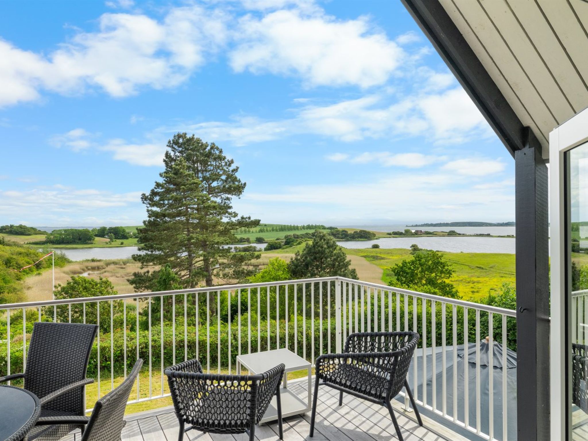 "Chayton" - 450m from the sea