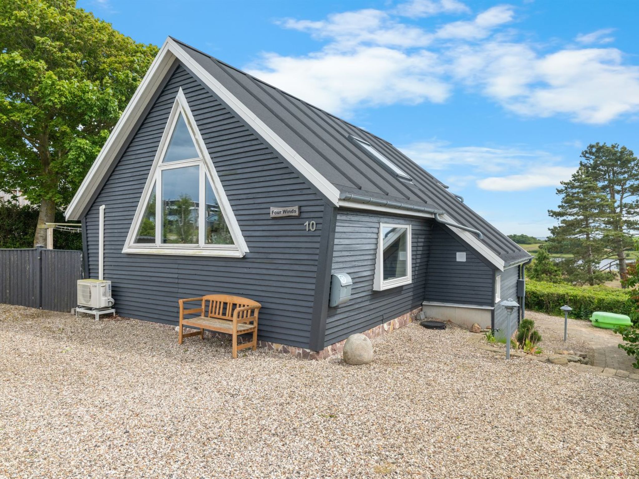 "Chayton" - 450m from the sea - Buiten