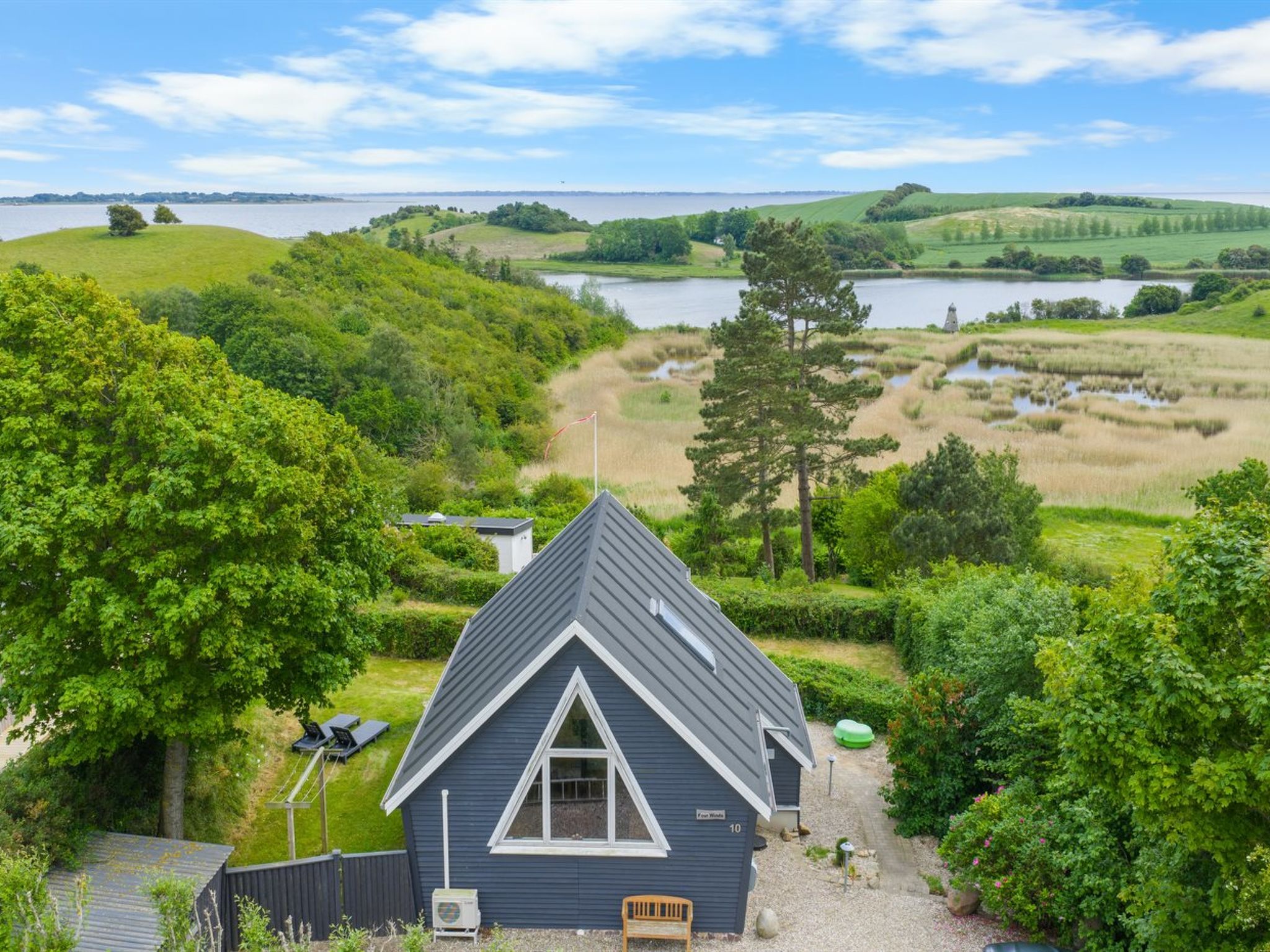 "Chayton" - 450m from the sea - Buiten