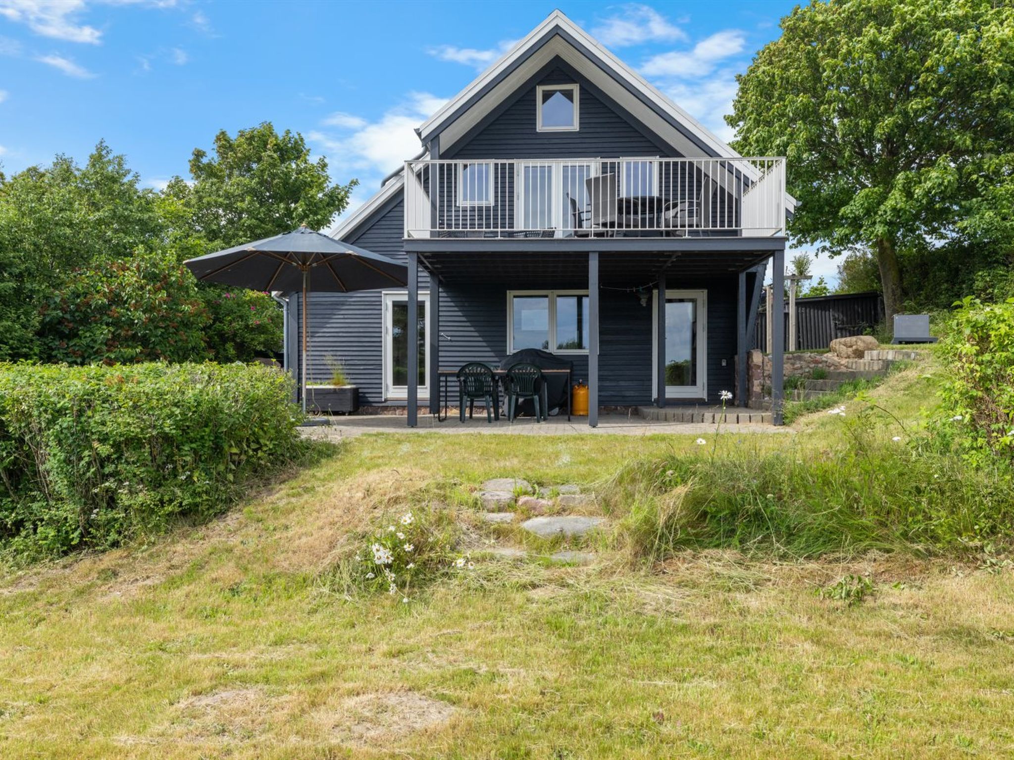 "Chayton" - 450m from the sea
