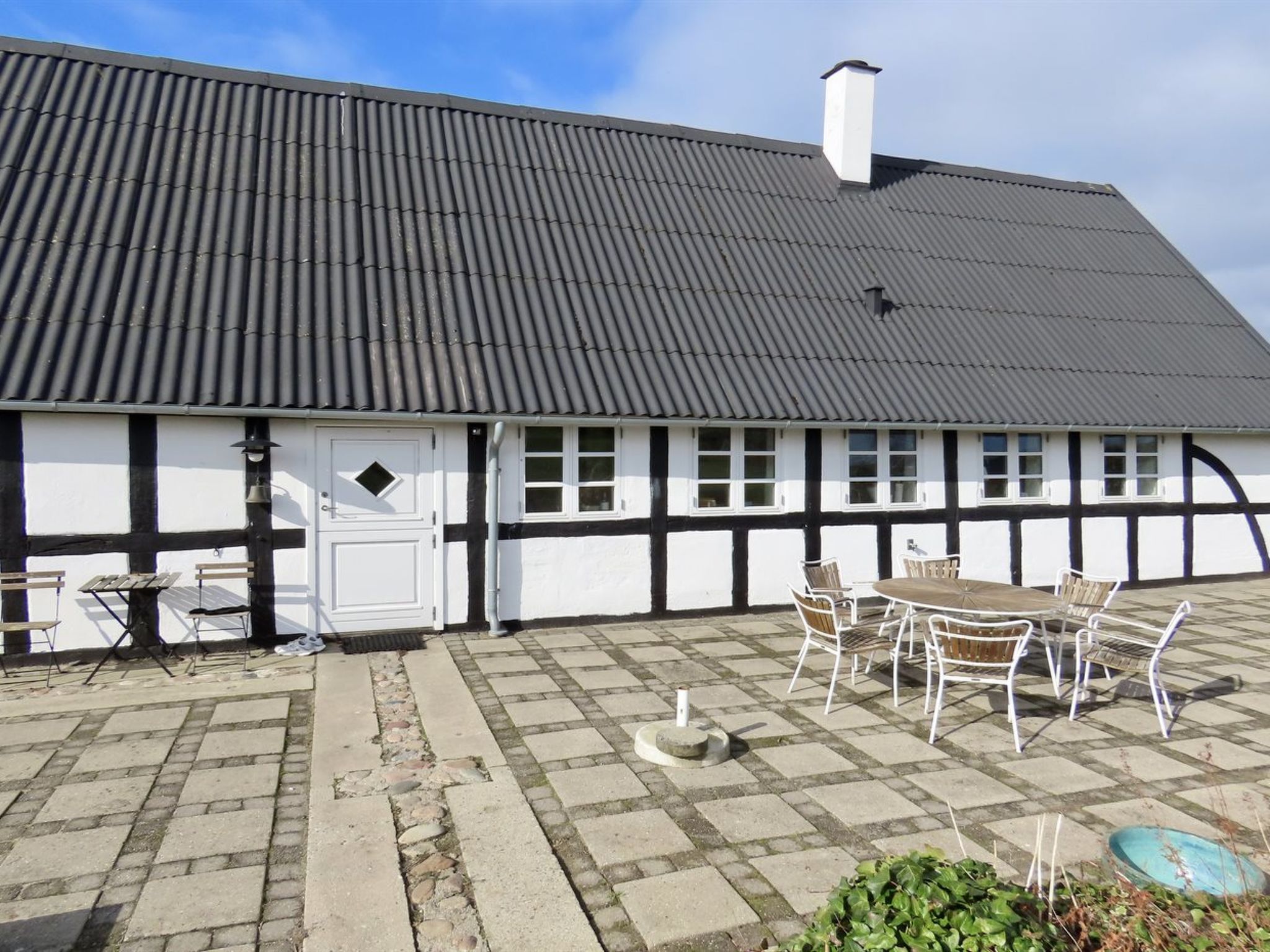 "Ilkka" - 220m from the sea - Buiten