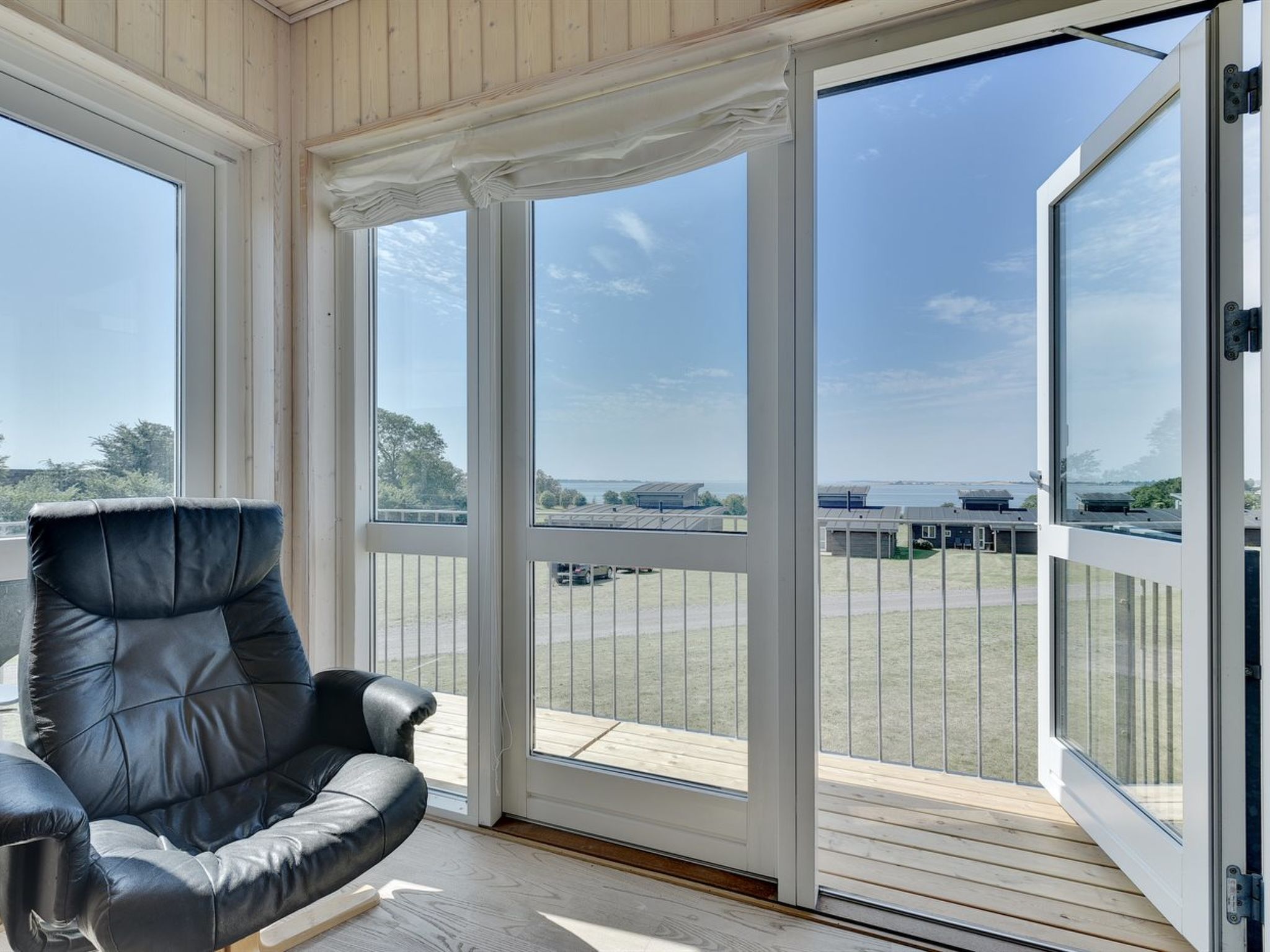 "Wilmar" - 380m from the sea - Binnen