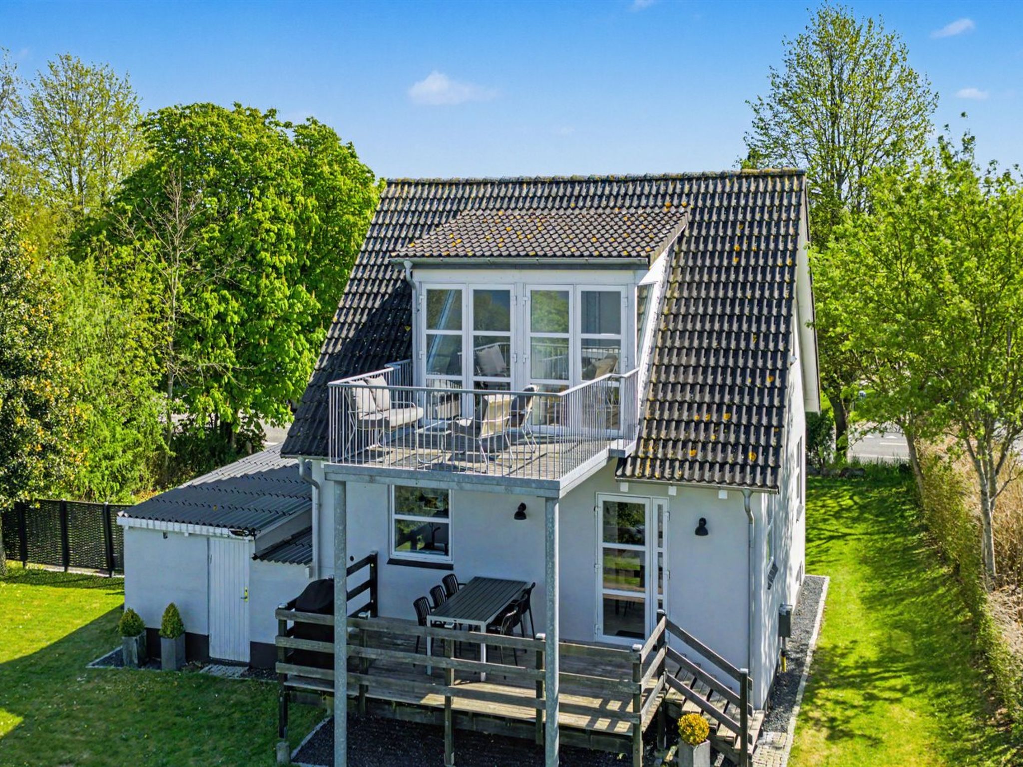"Hjort" - 80m from the sea