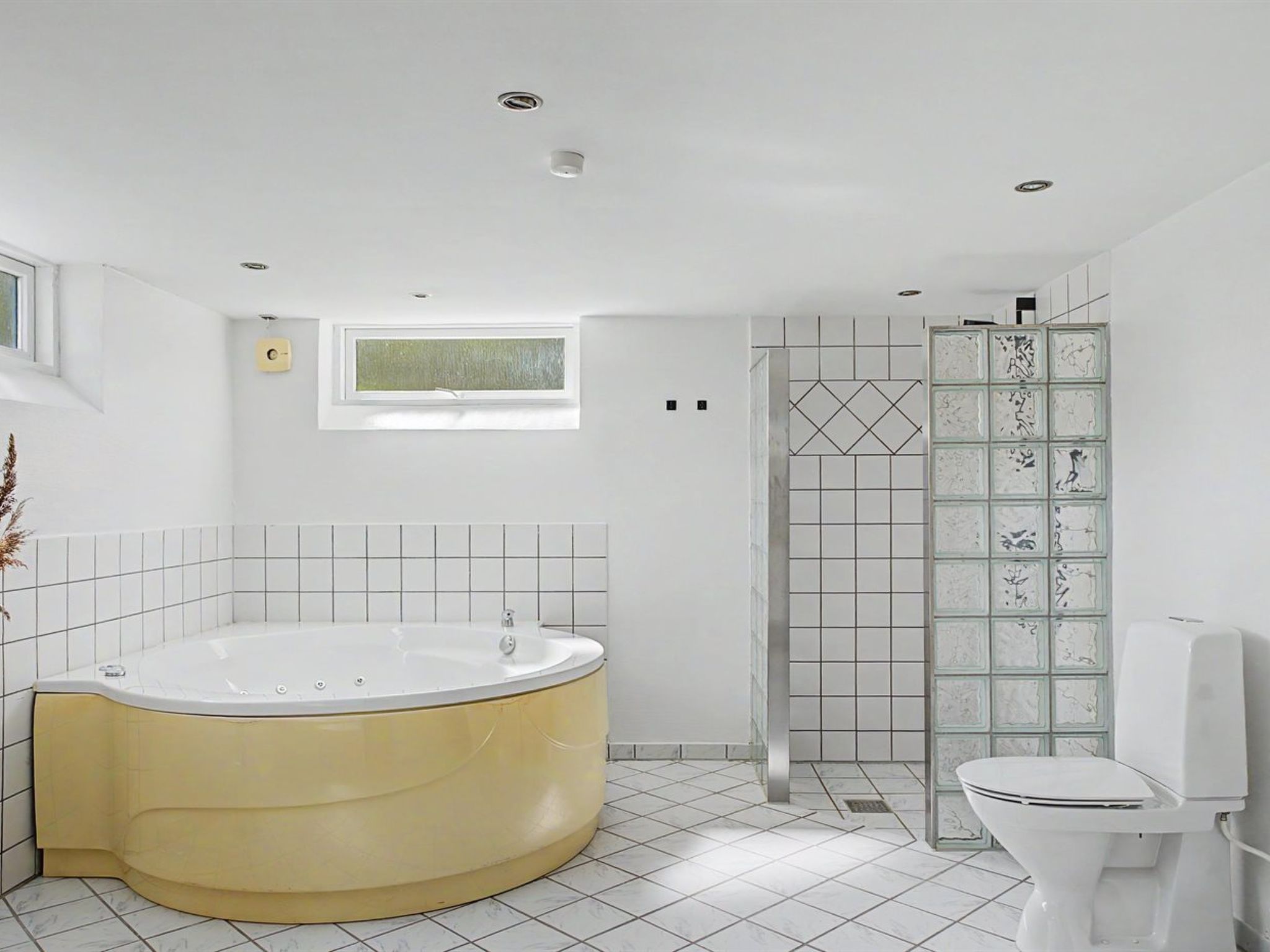 "Hjort" - 80m from the sea - Inside