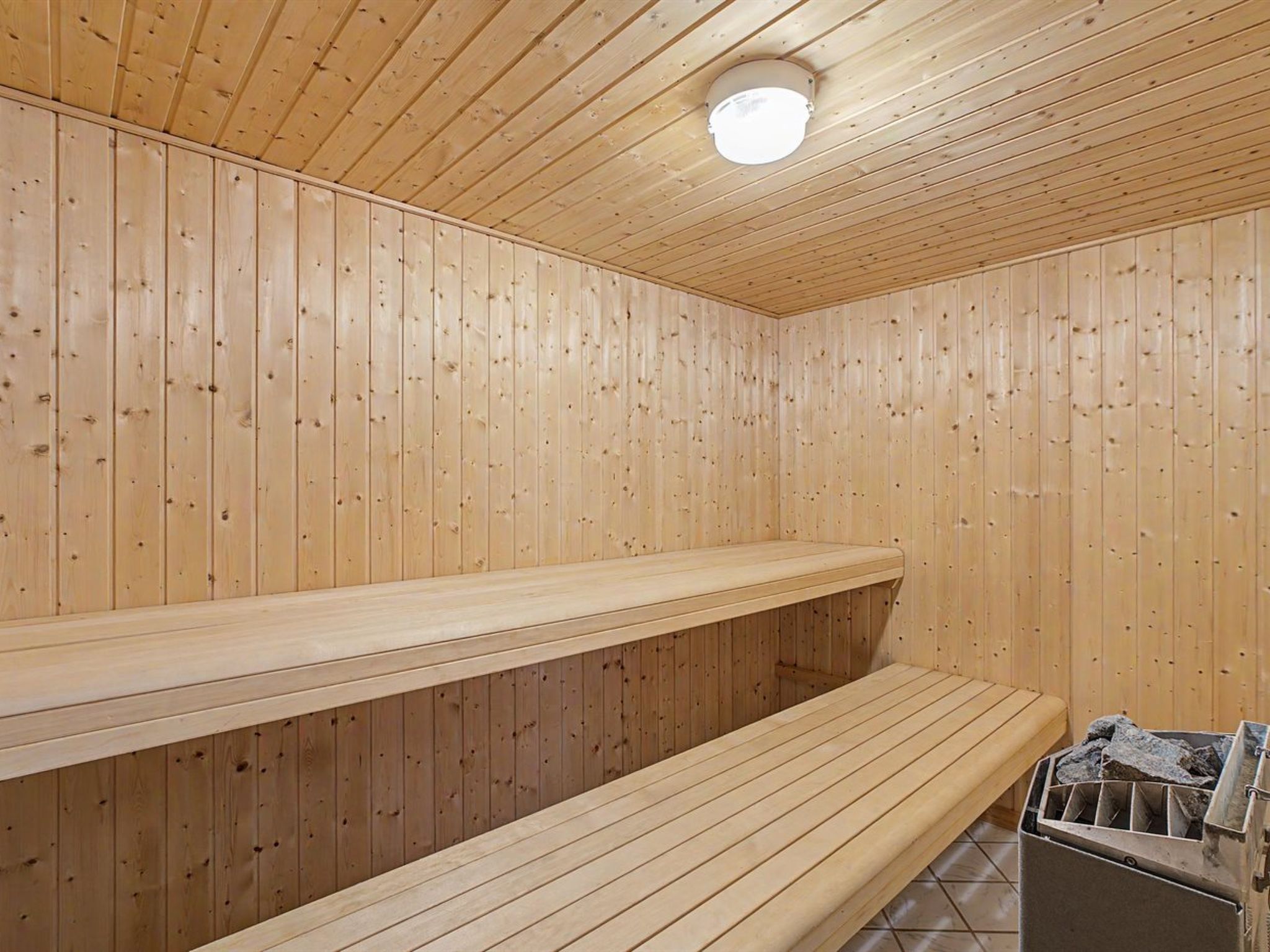 "Hjort" - 80m from the sea - Inside