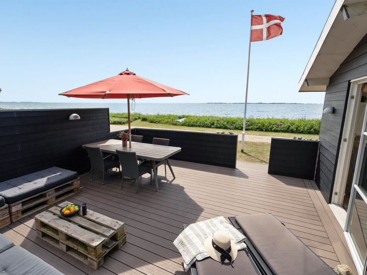 Zeezicht en rust in vakantiehuis Akseline in Assens in Assens