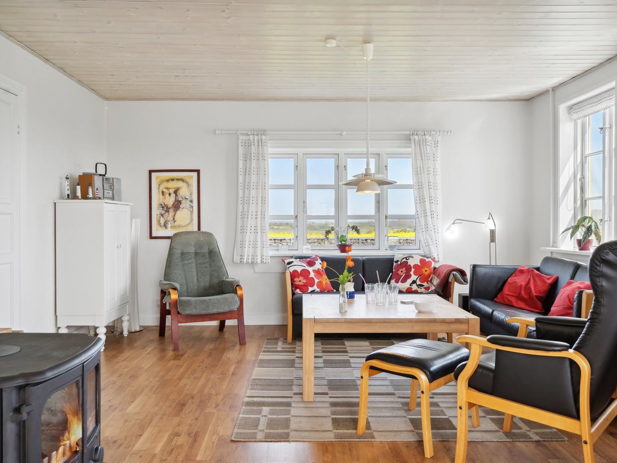 "Store" - 700m from the sea — Living Room (5 of 30)