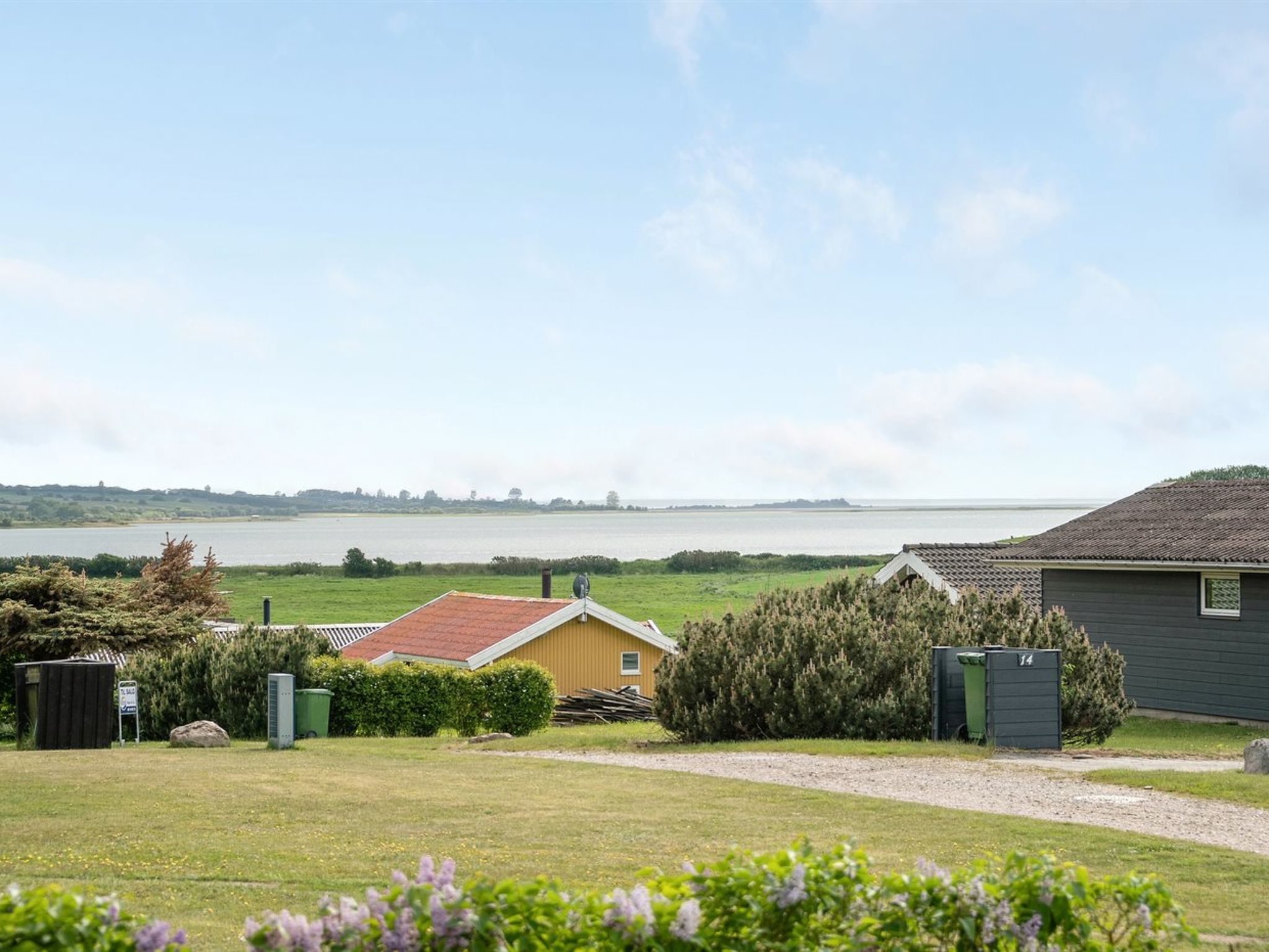 "Ginnie" - 300m from the sea - Buiten