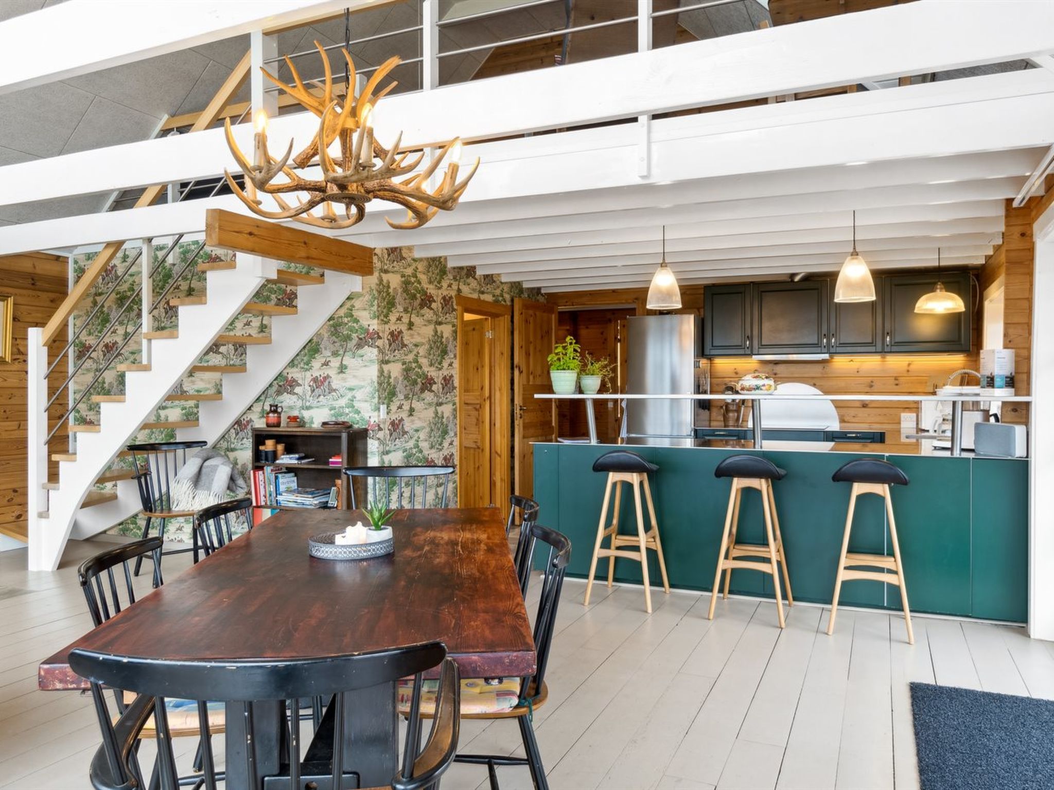 "Ginnie" - 300m from the sea - Binnen