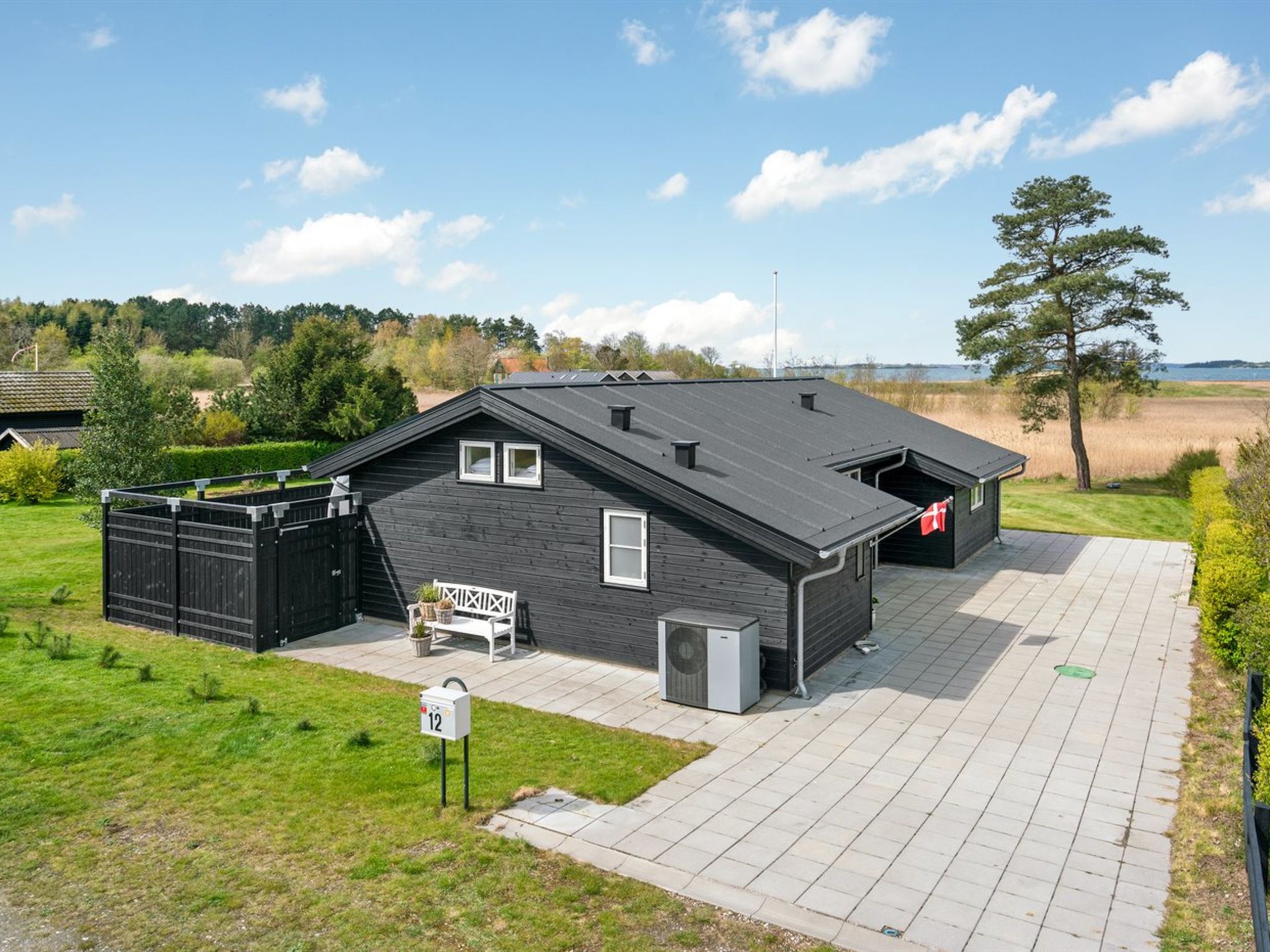 "Antti" - 350m from the sea - Buiten