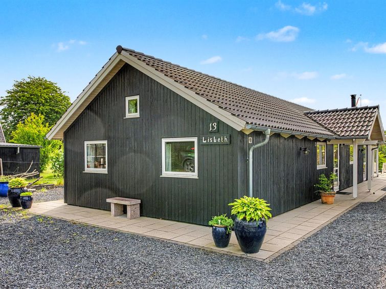 Aan zee: Ruim vakantiehuis Albertine in Millinge voor 8 personen in Millinge