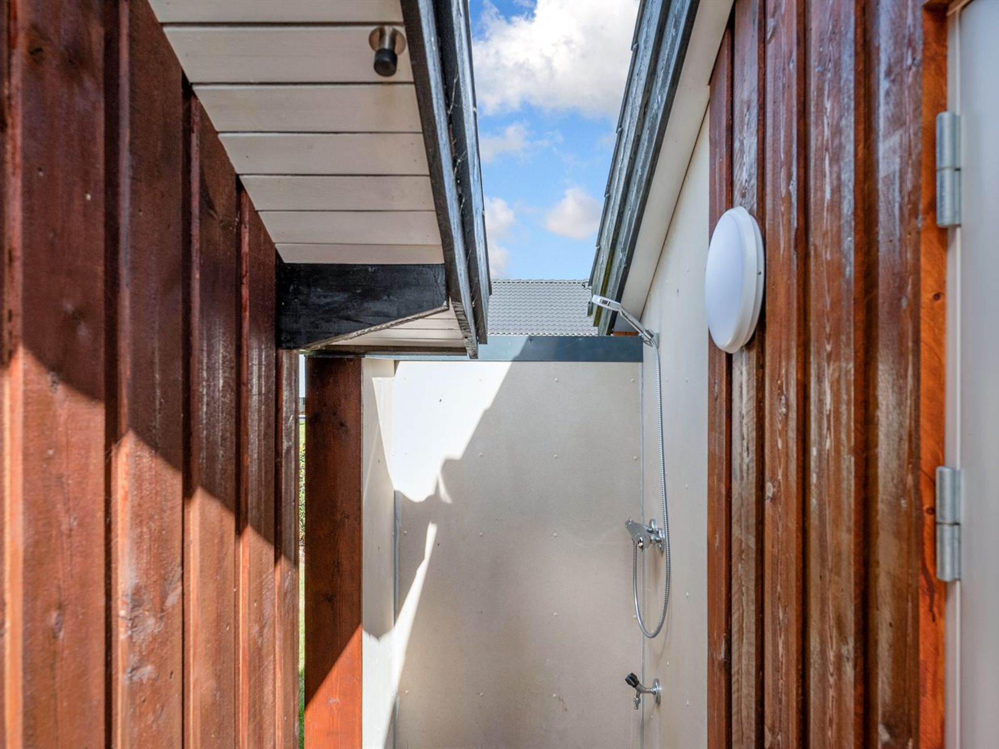 "Rathi" - 250m from the sea - Buiten