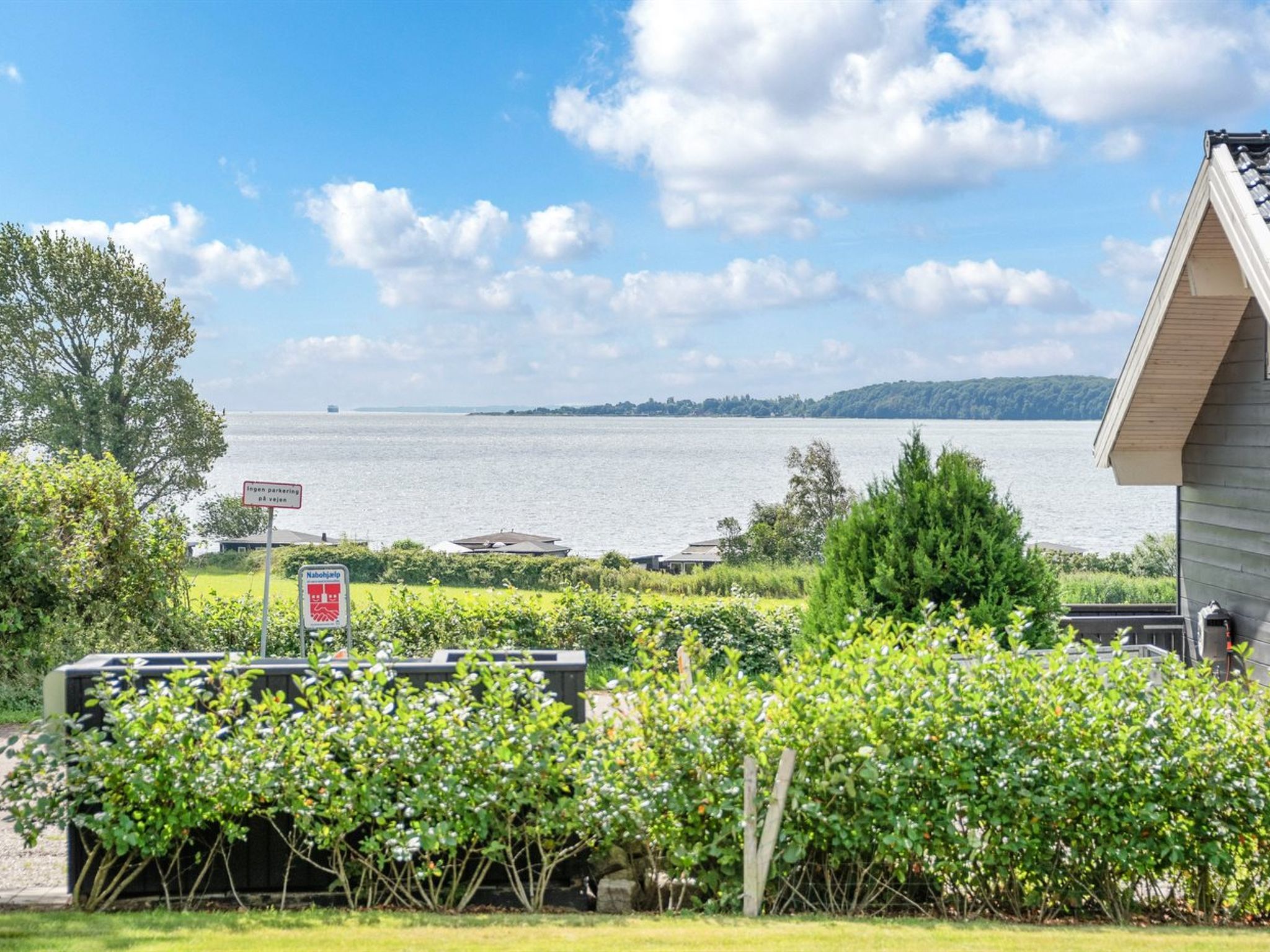 "Rathi" - 250m from the sea - Buiten
