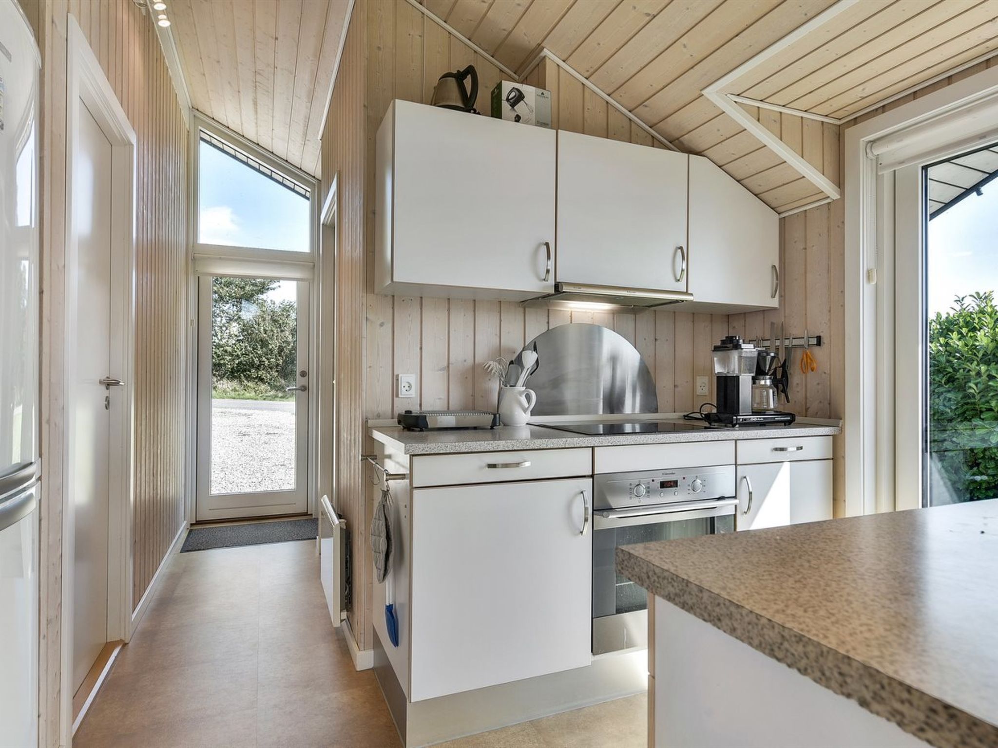 "Rathi" - 250m from the sea - Binnen