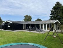 Ruim familiehuis met sauna, op 500m van de kust bij Svendborg - thumbnail 1
