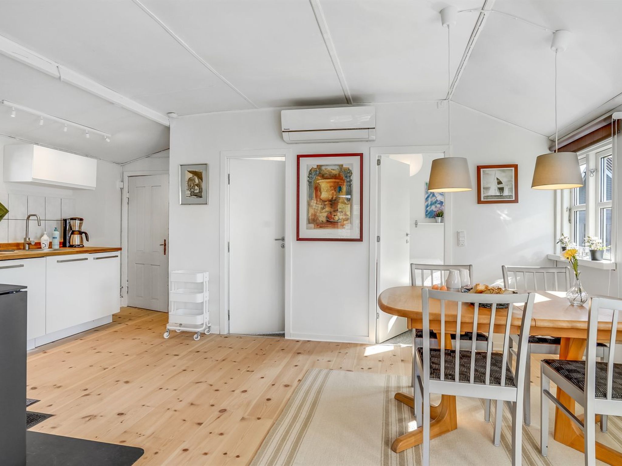 "Loella" - 35m from the sea - Binnen