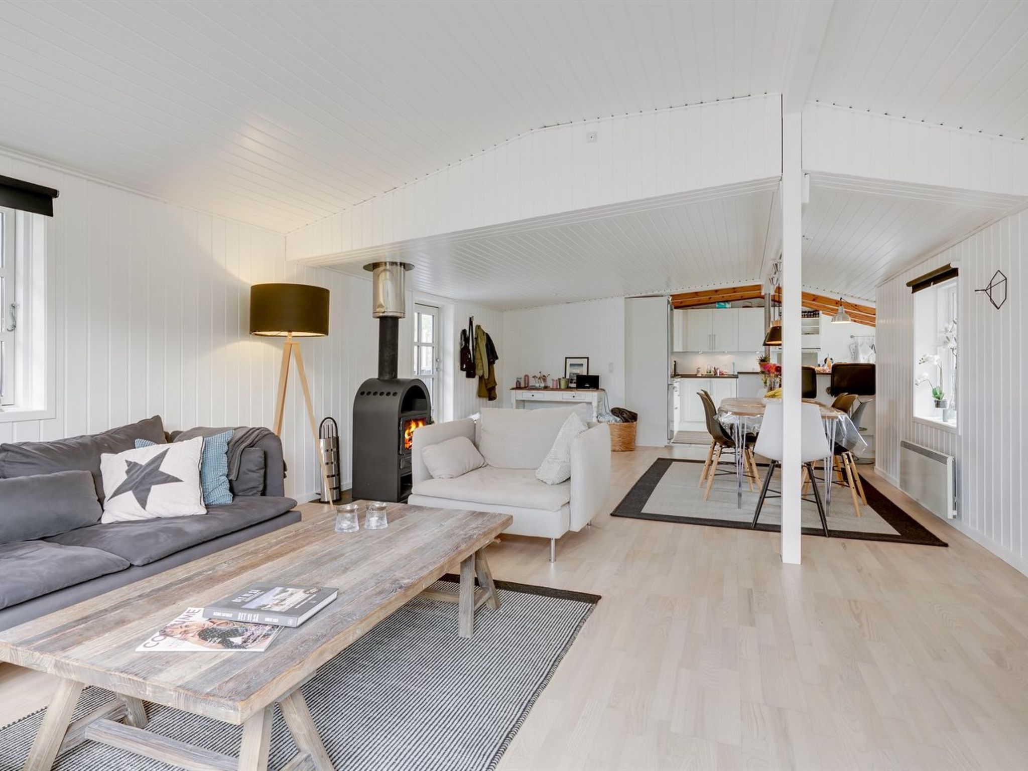 "Gunlef" - 50m from the sea - Drinnen