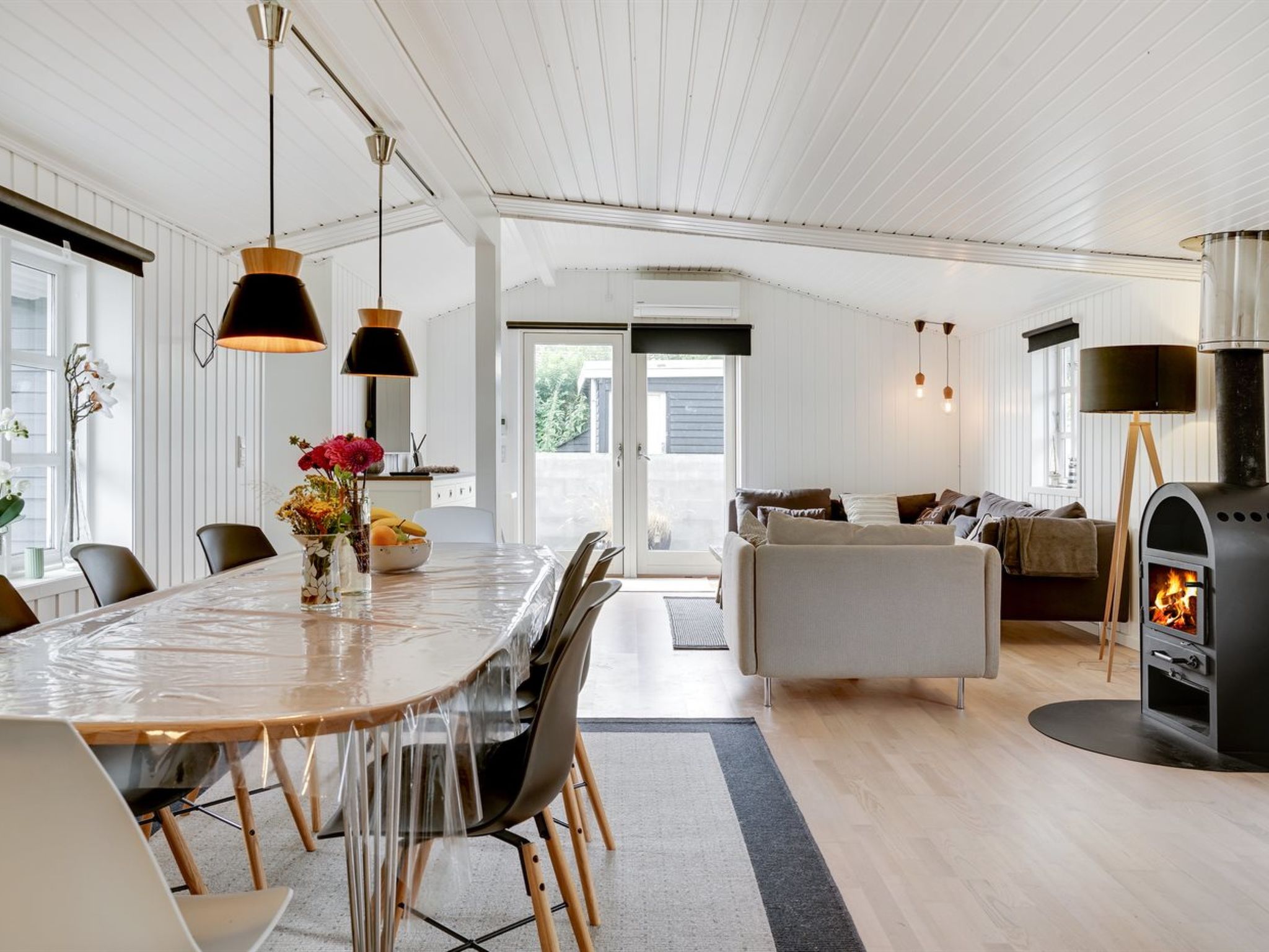 "Gunlef" - 50m from the sea - Drinnen