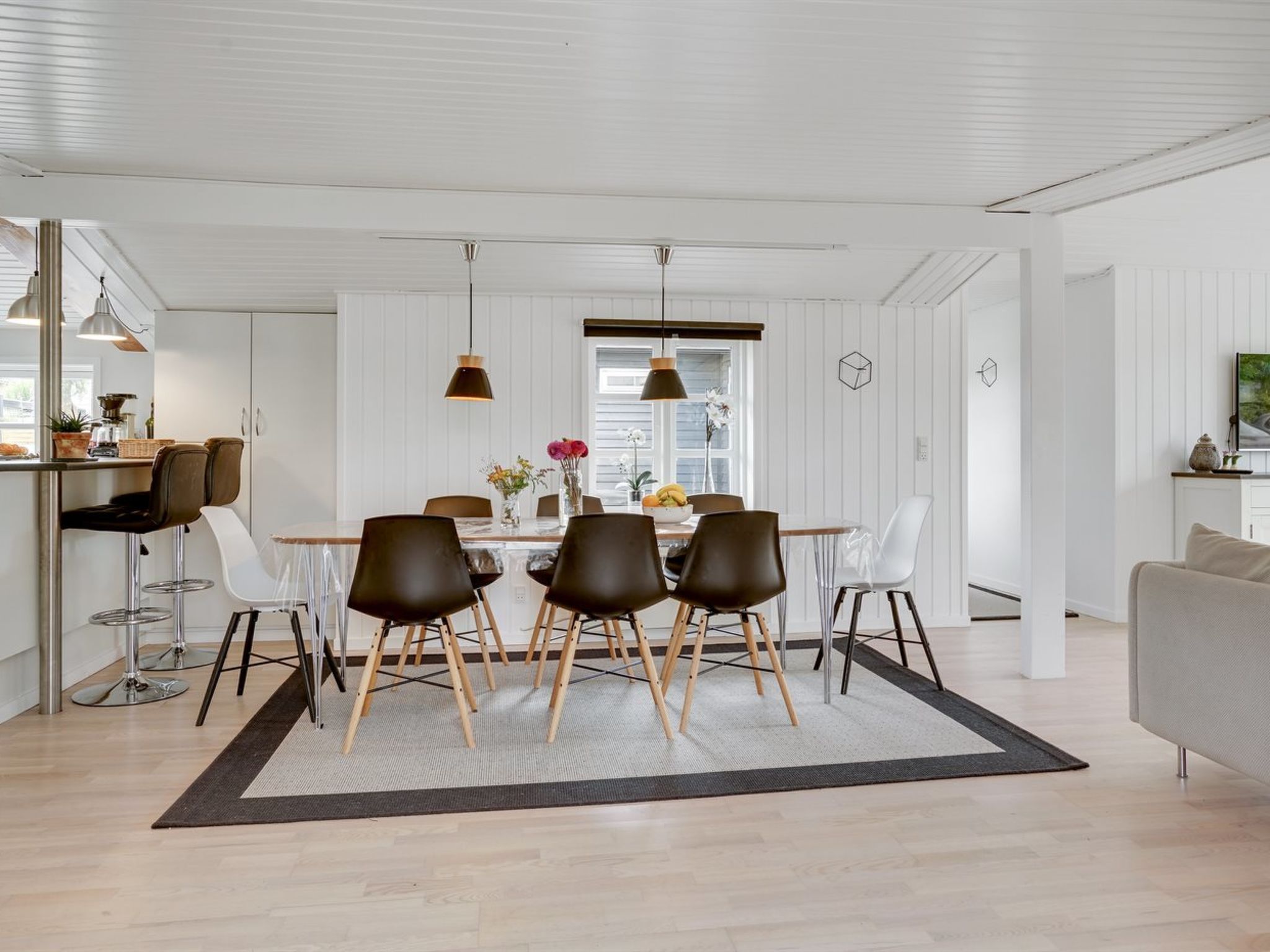"Gunlef" - 50m from the sea - Drinnen