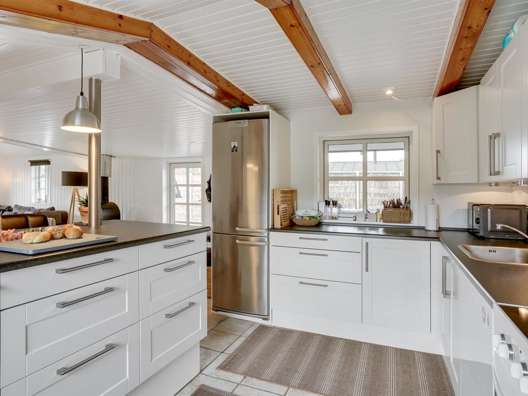 "Gunlef" - 50m from the sea - Drinnen