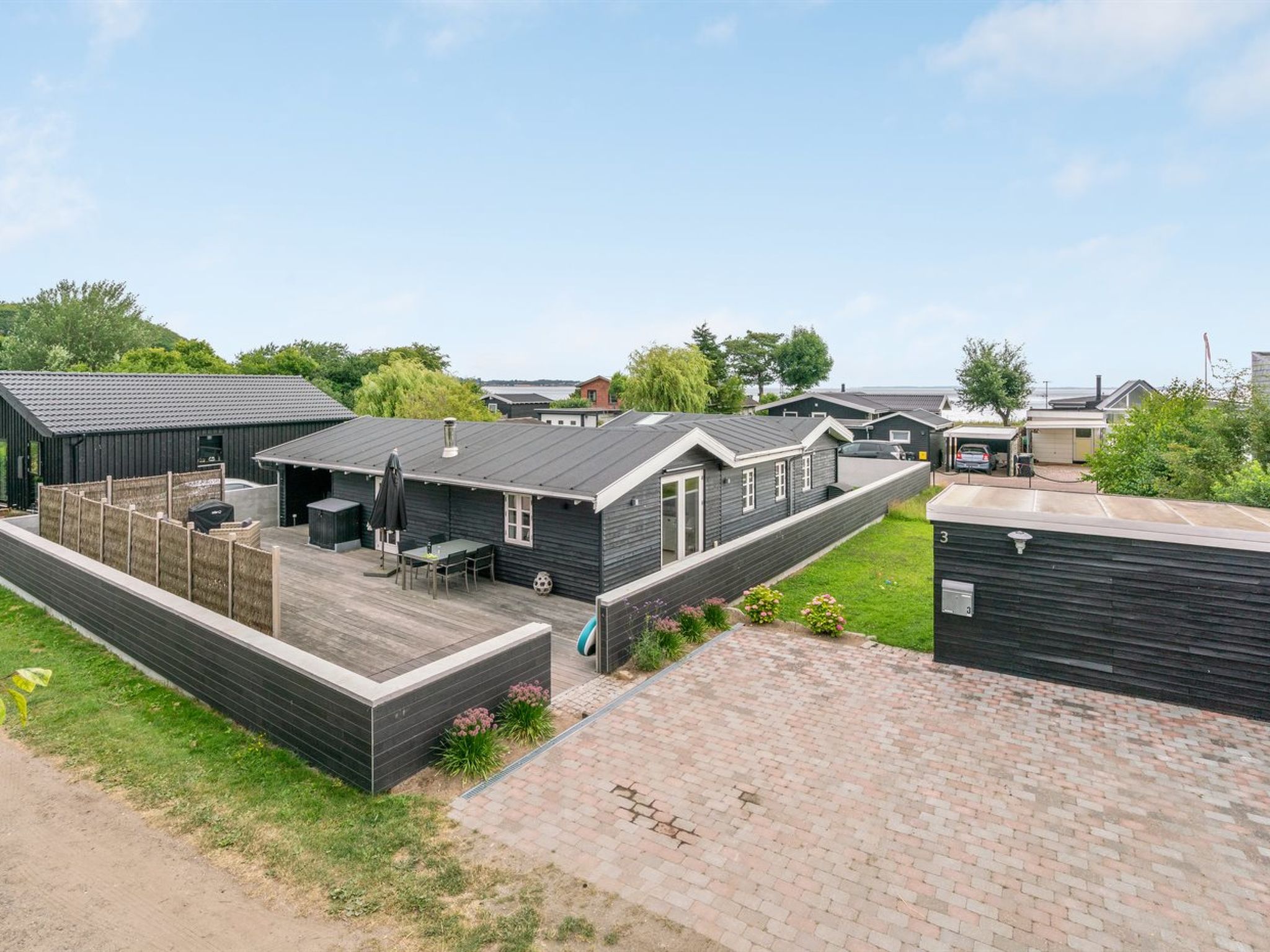 "Gunlef" - 50m from the sea - Draußen