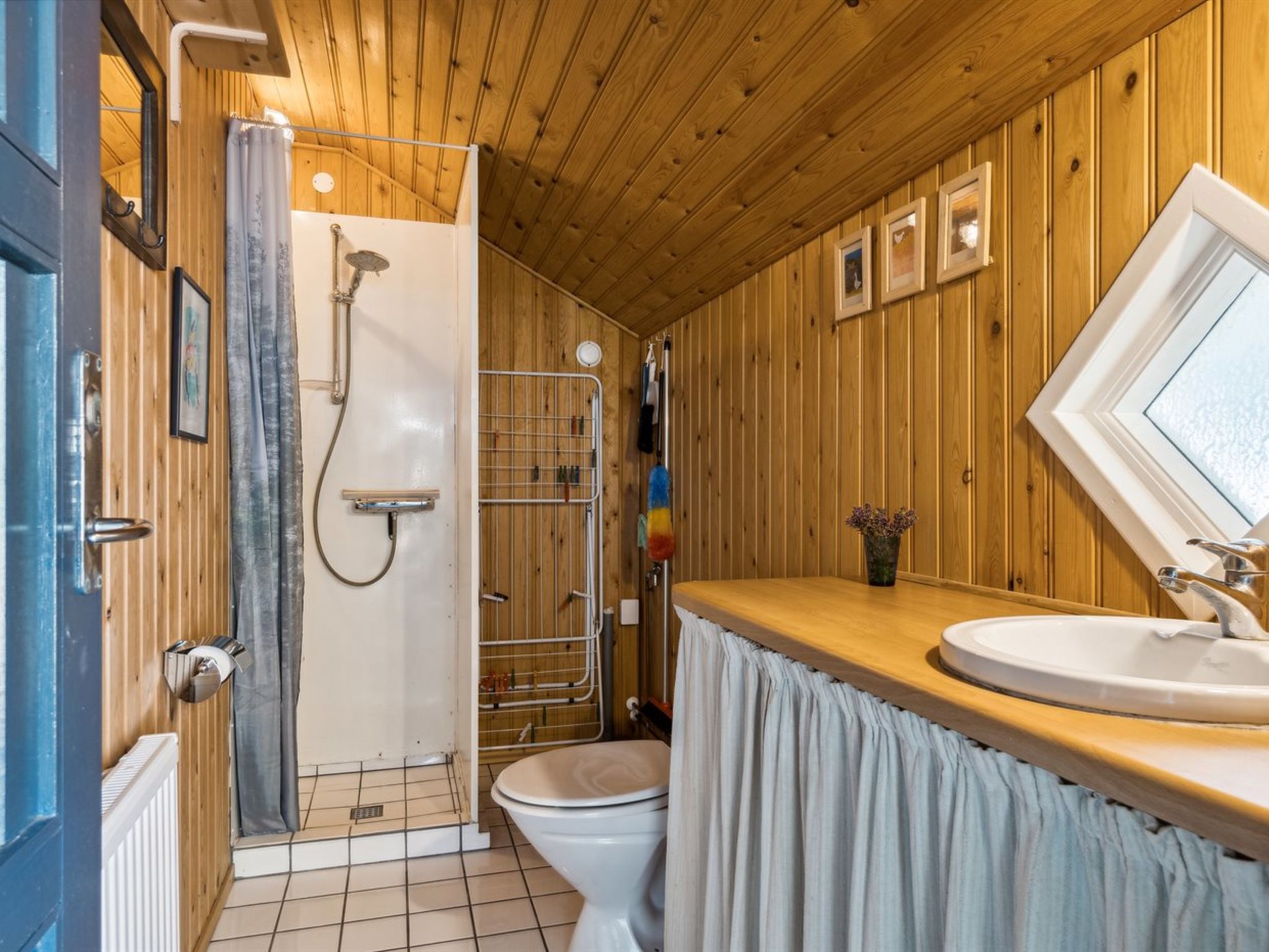 "Snari" - 10m from the sea-Binnen