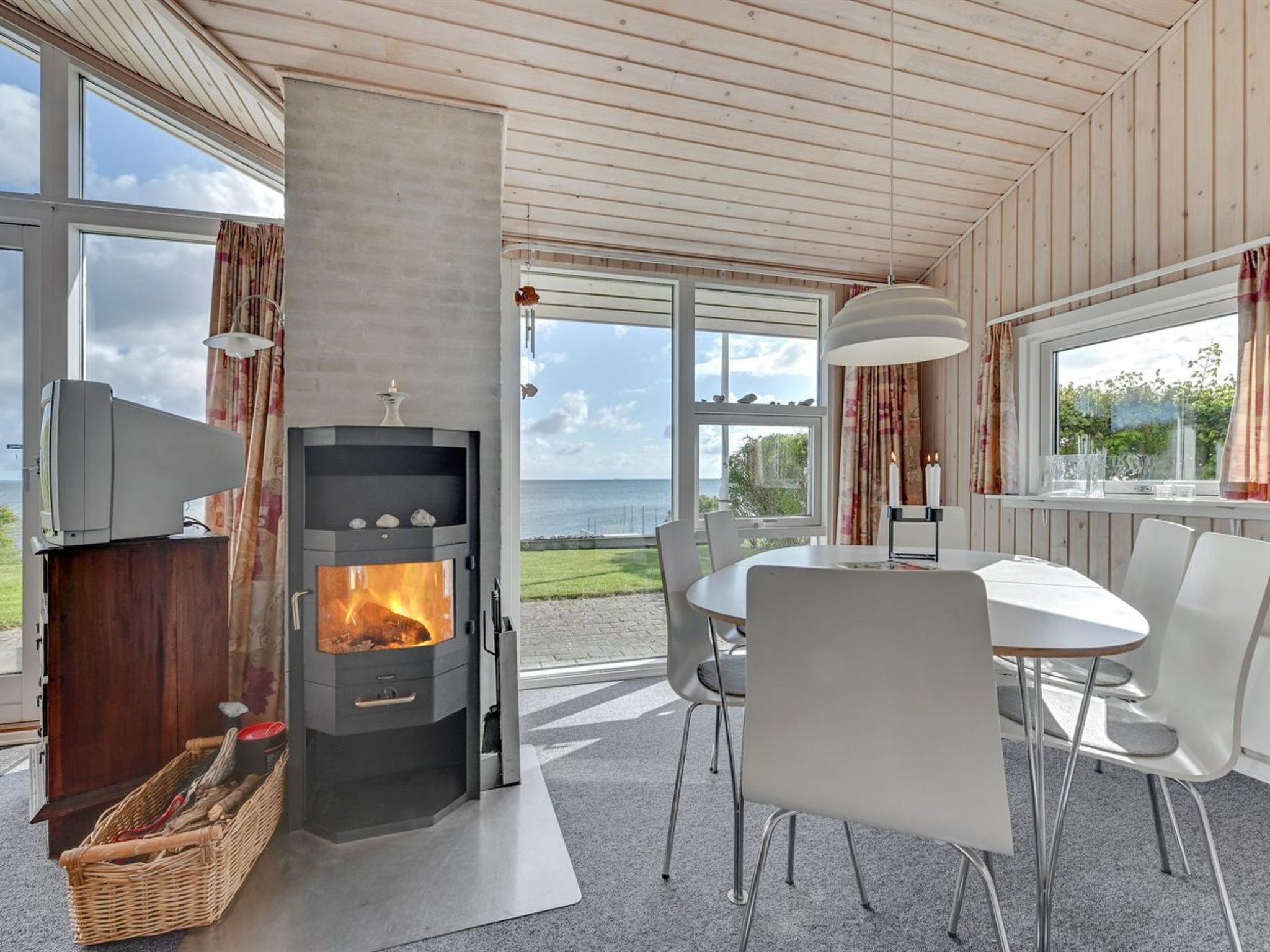 "Keti" - 5m from the sea-Binnen