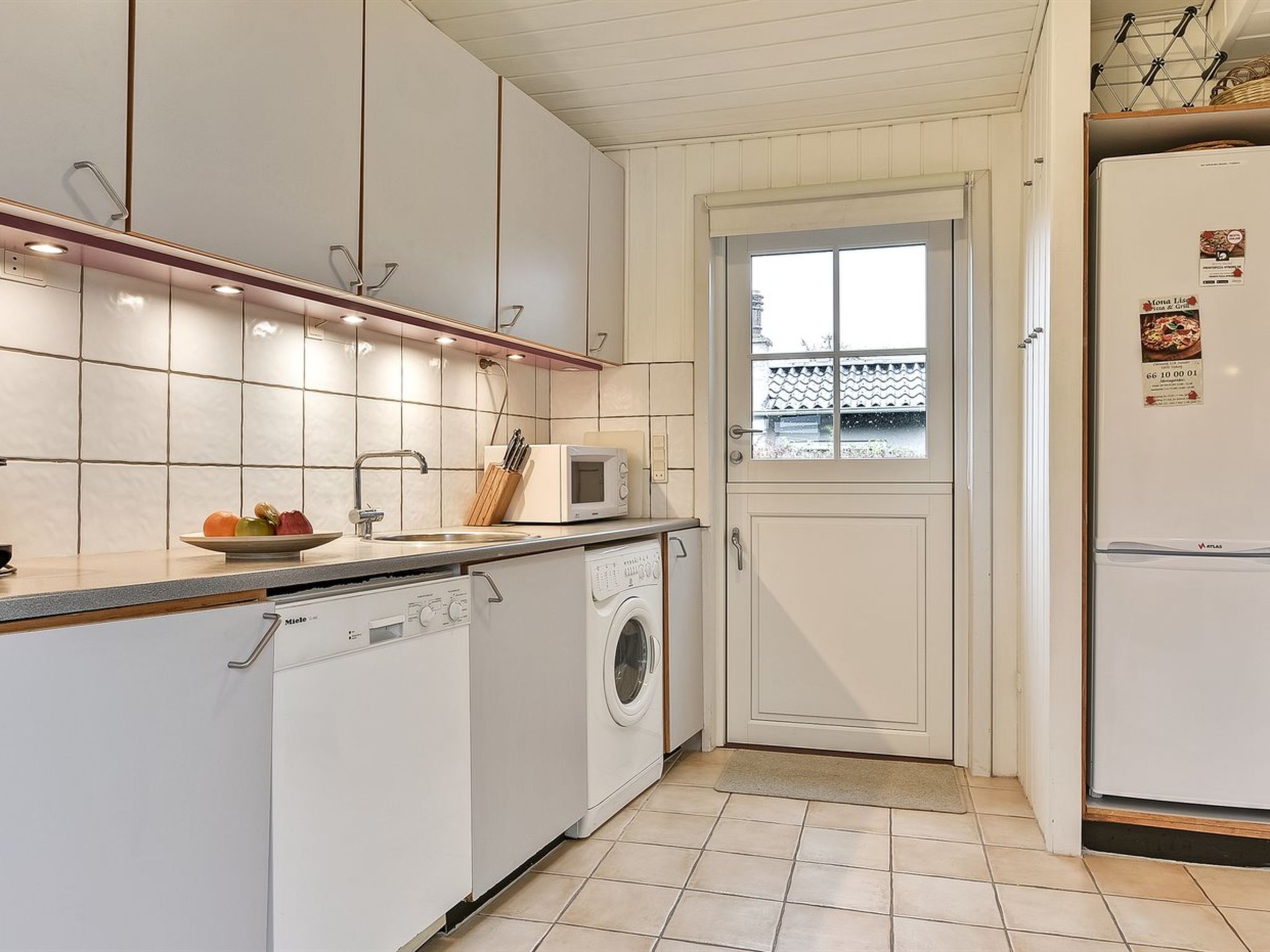 "Viljami" - 20m from the sea-Binnen