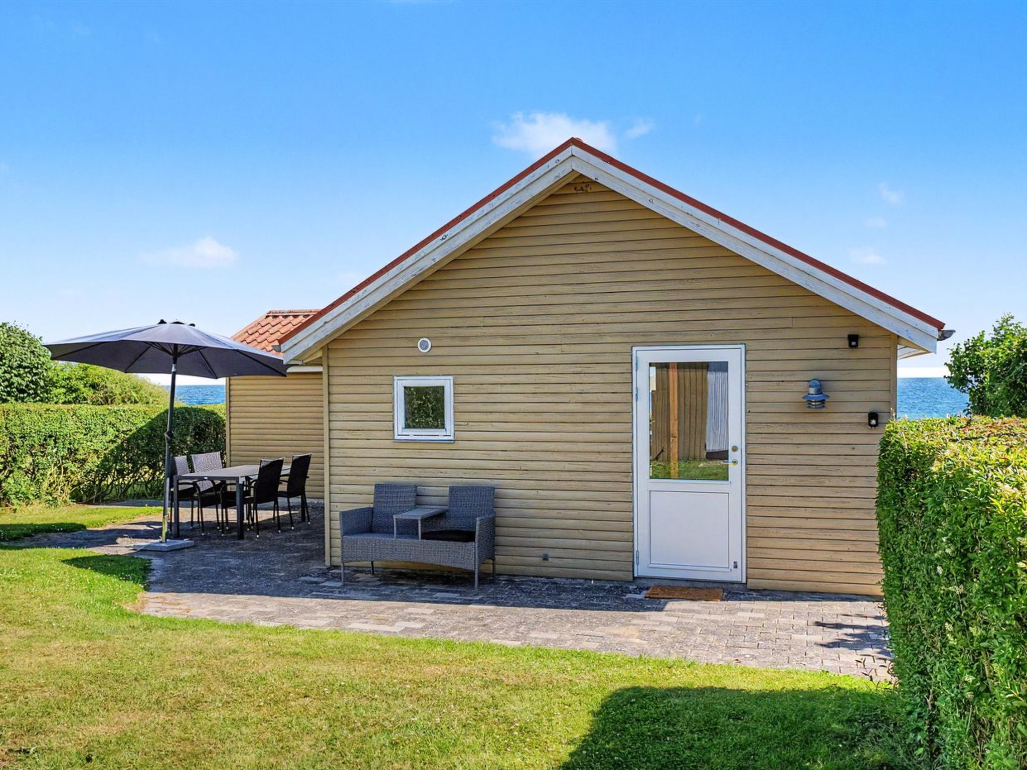 "Astrath" - 10m from the sea - Buiten