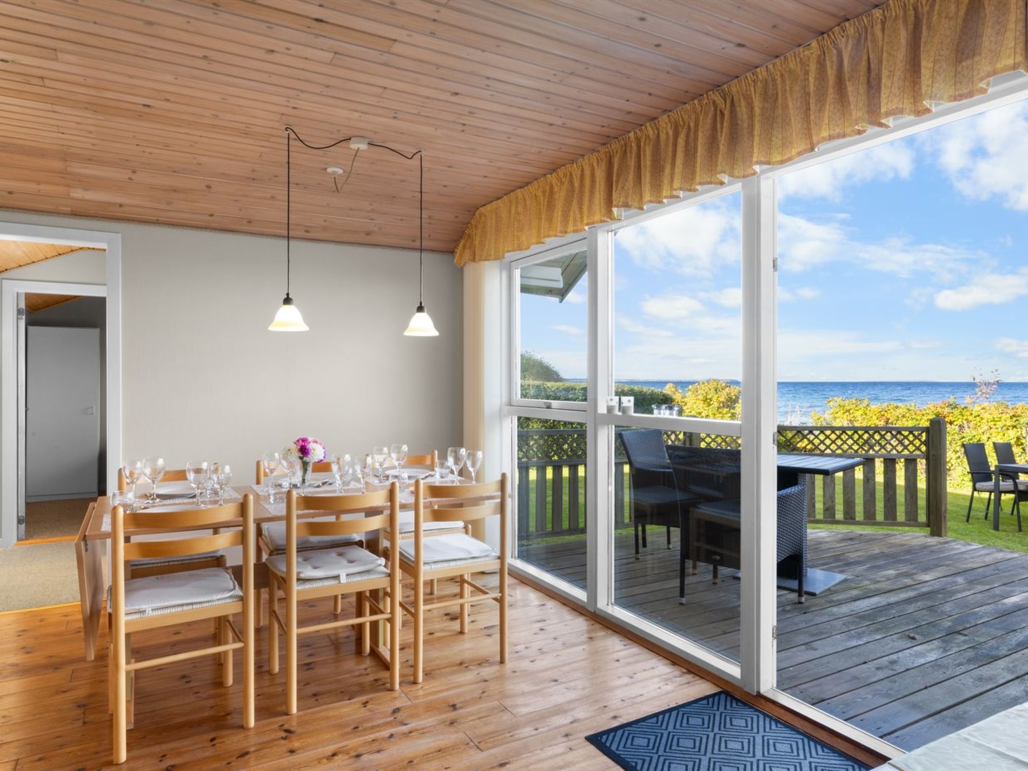 "Astrath" - 10m from the sea-Binnen