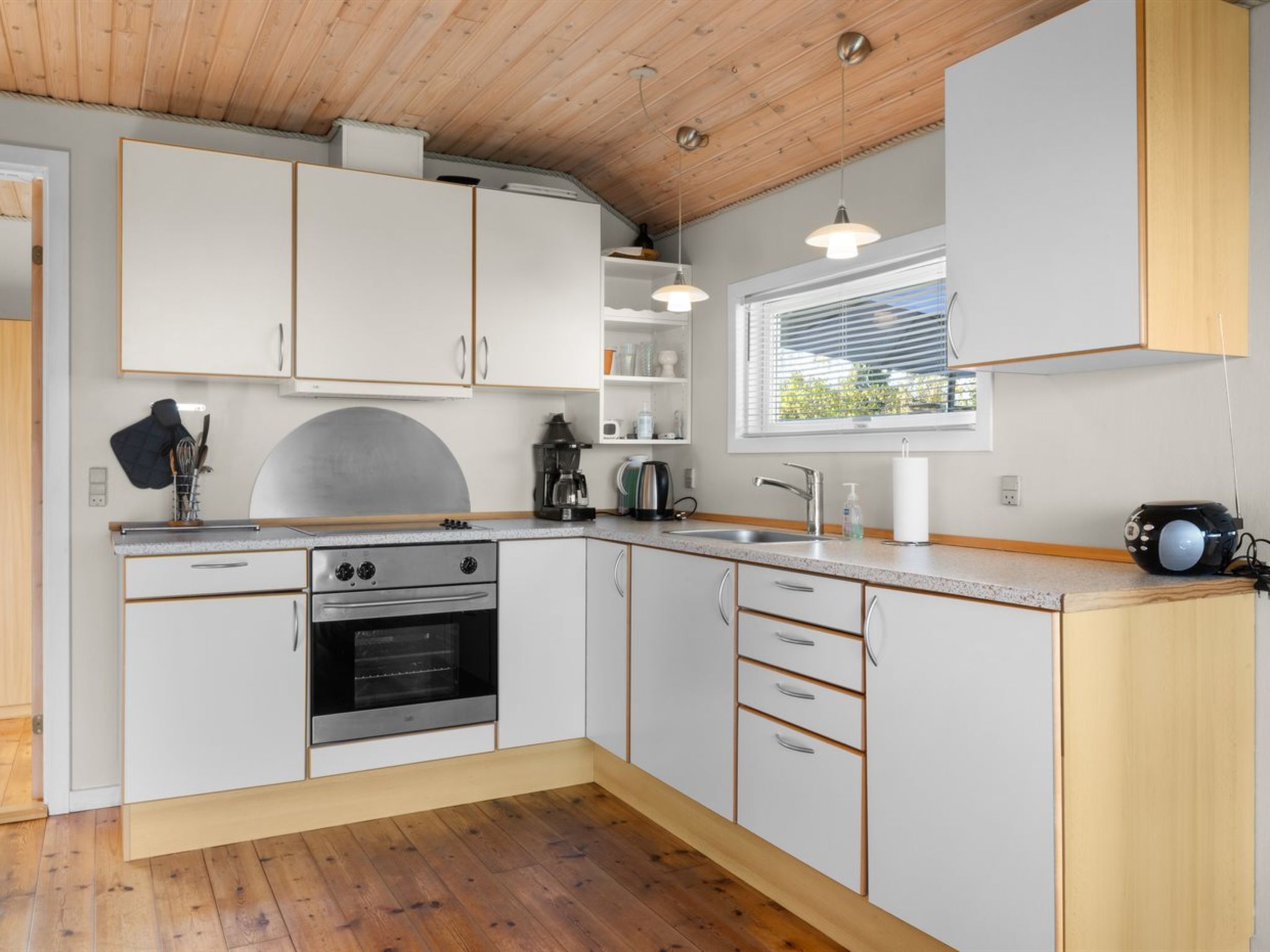 "Astrath" - 10m from the sea-Binnen