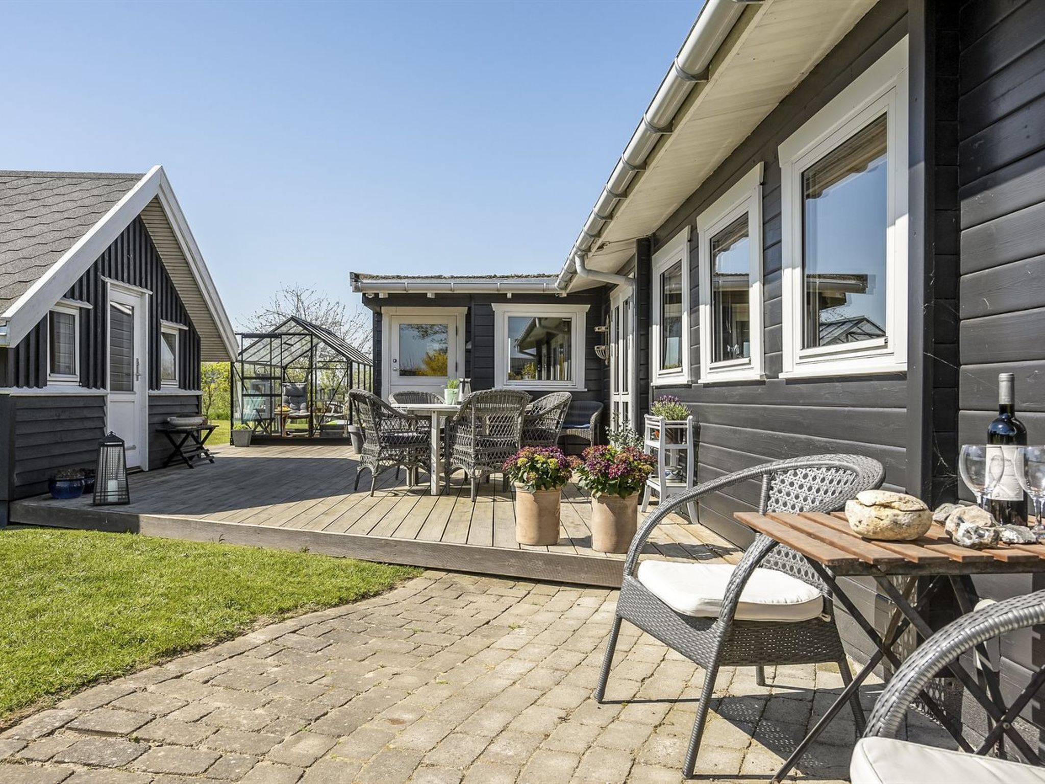 "Ylvie" - 150m from the sea — Terrace (2 of 43)