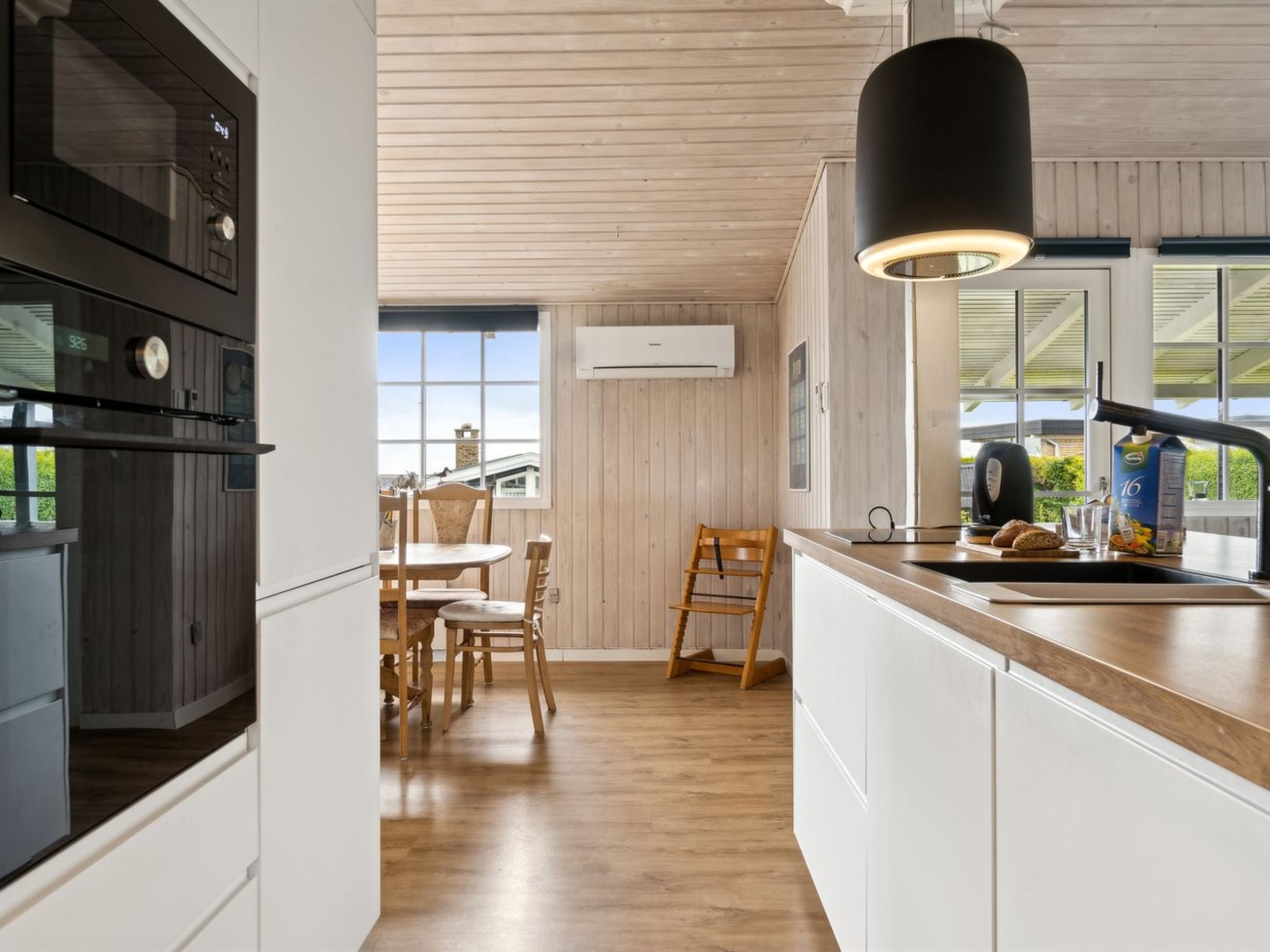 "Diddi" - 170m from the sea - Binnen