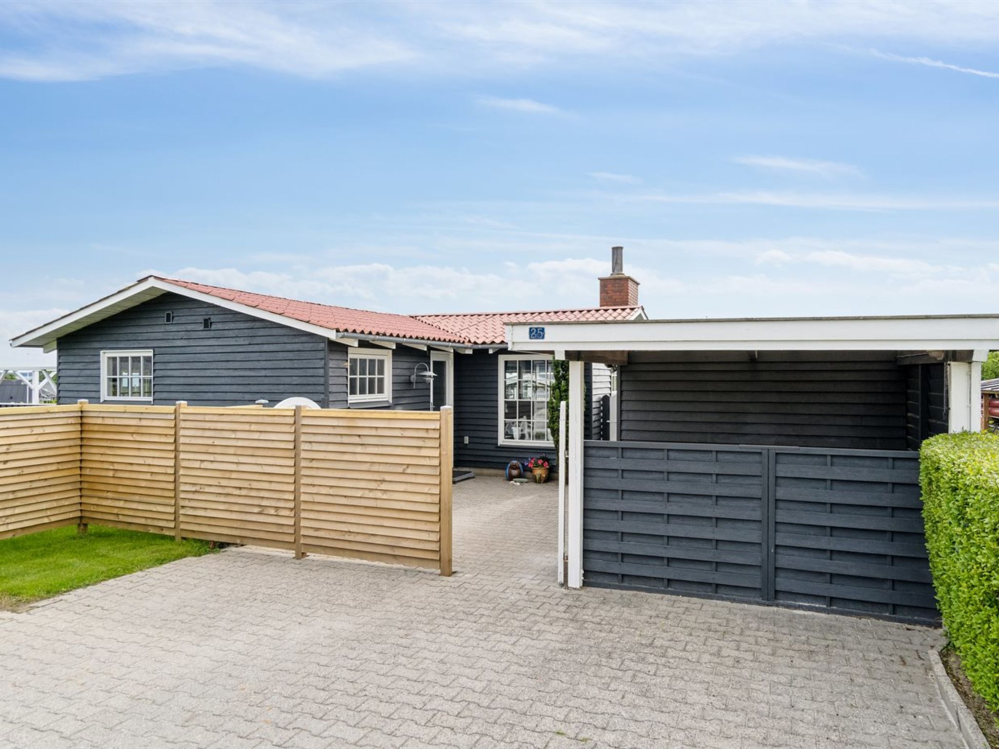 "Diddi" - 170m from the sea - Buiten