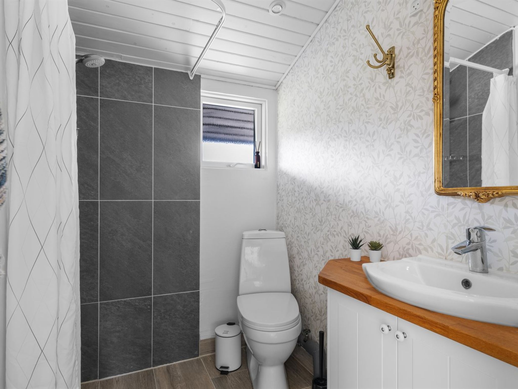 "Justina" - 200m from the sea-Binnen