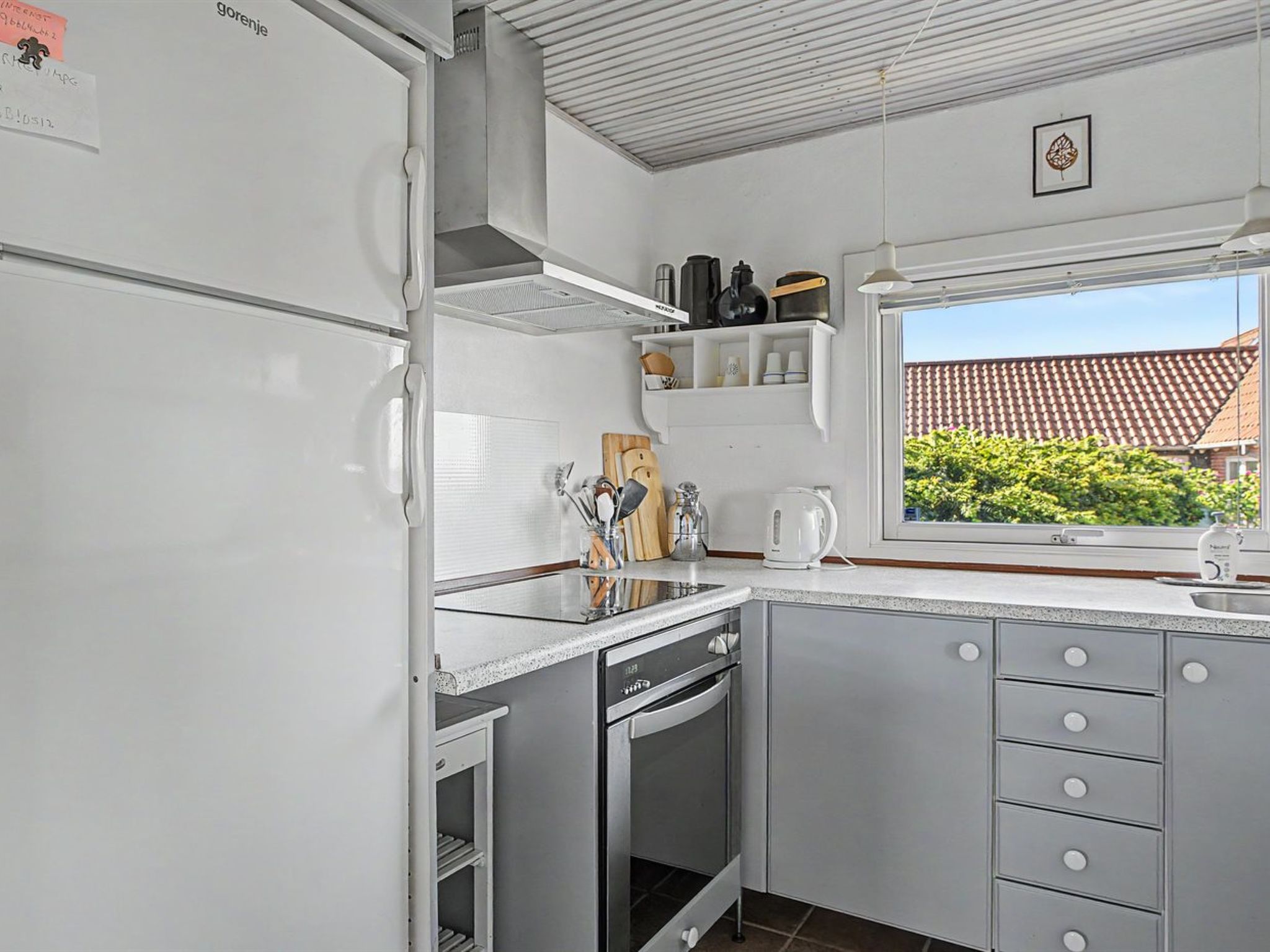 "Edla" - 35m from the sea - Binnen
