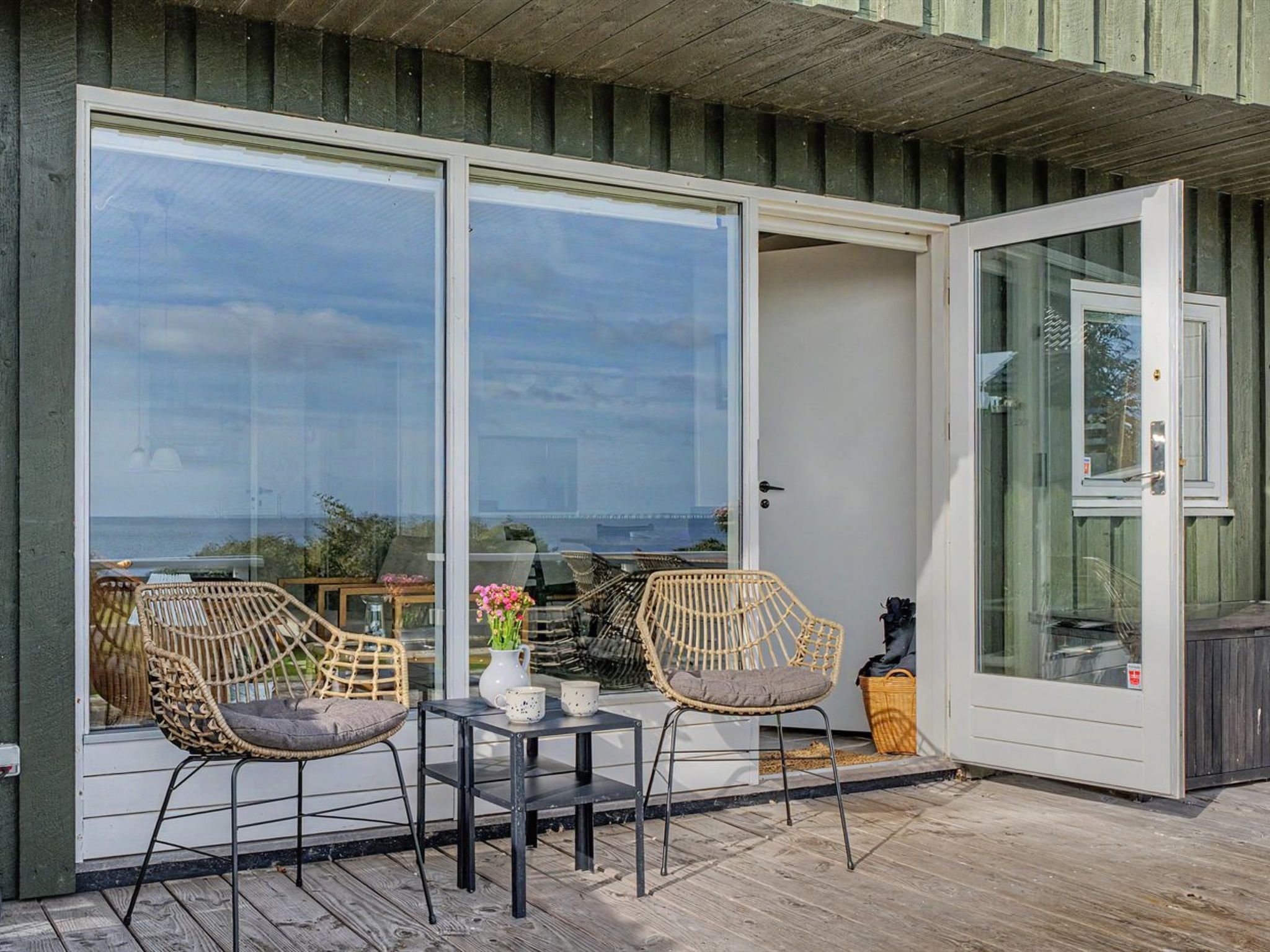 "Edla" - 35m from the sea - Buiten