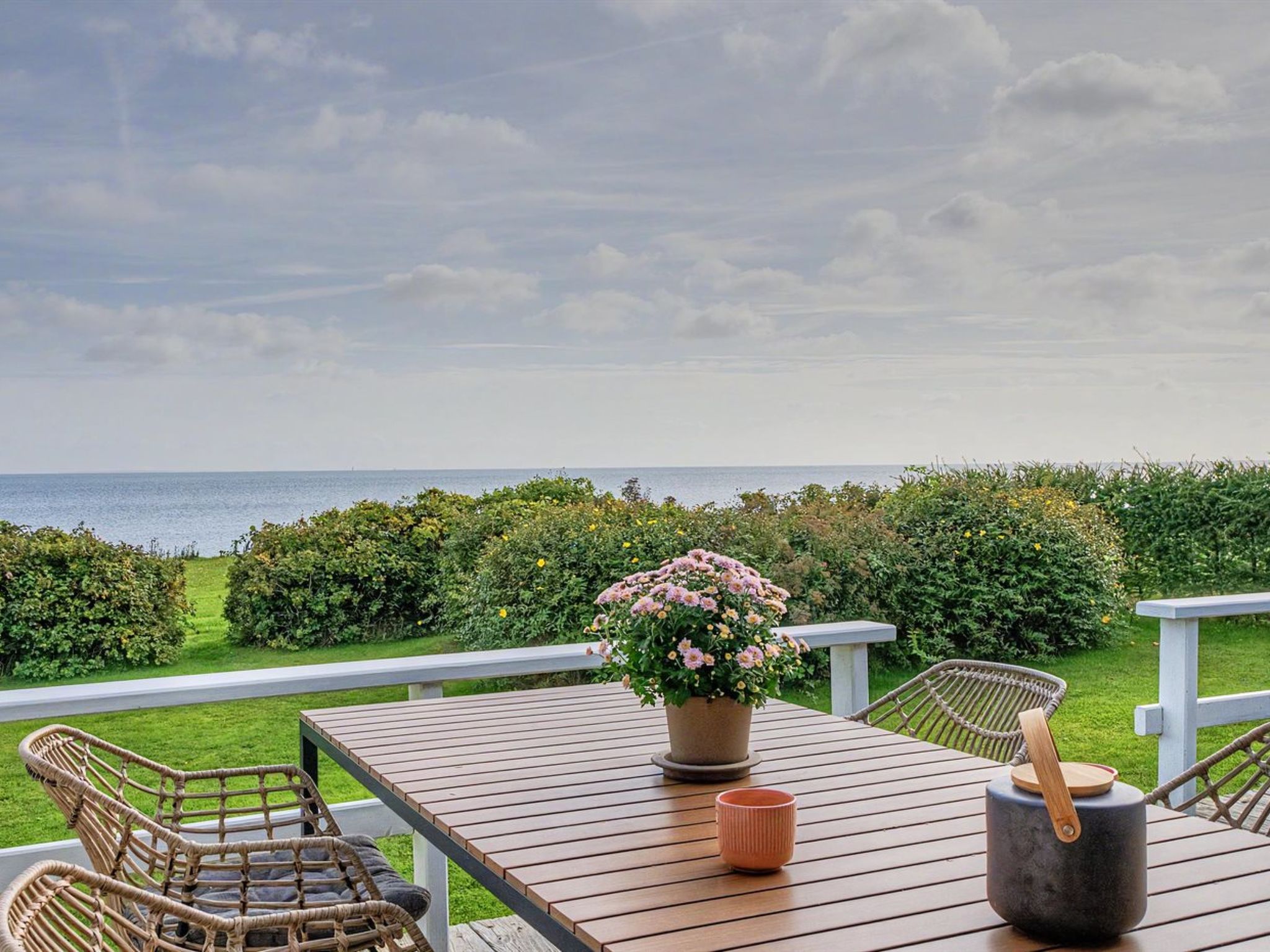 "Edla" - 35m from the sea - Buiten