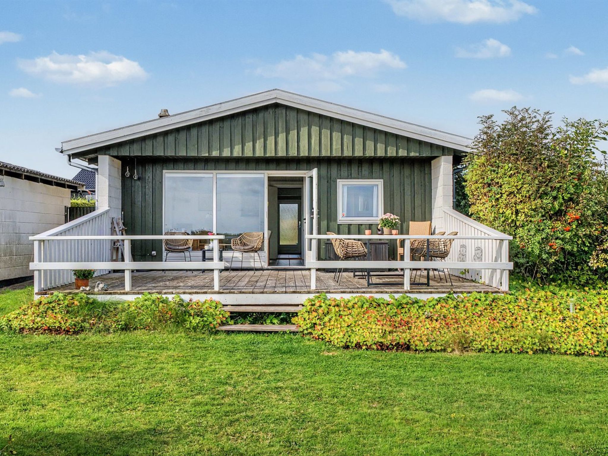"Edla" - 35m from the sea - Buiten