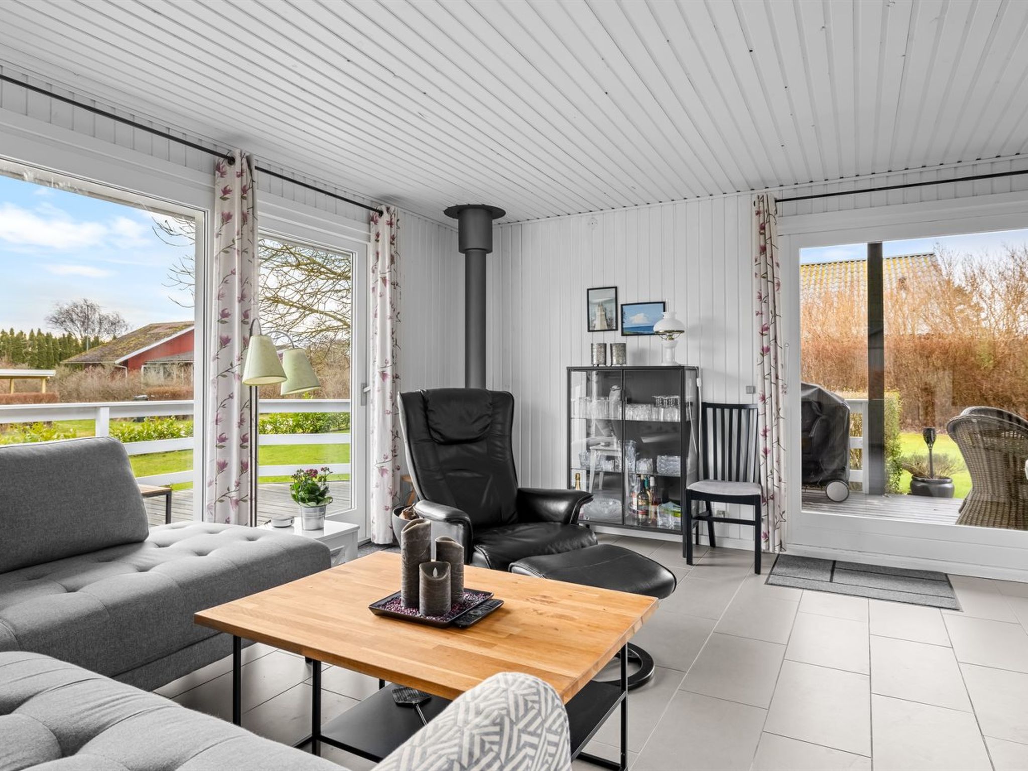 "Bjart" - 150m from the sea - Binnen